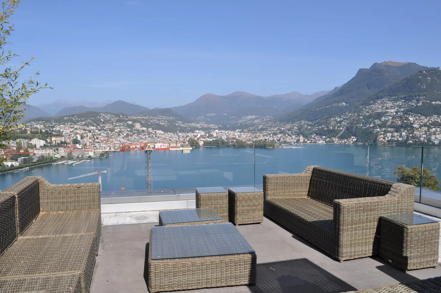 Large Penthouse with View and Rooftop Terrace - Photo 13 of 16