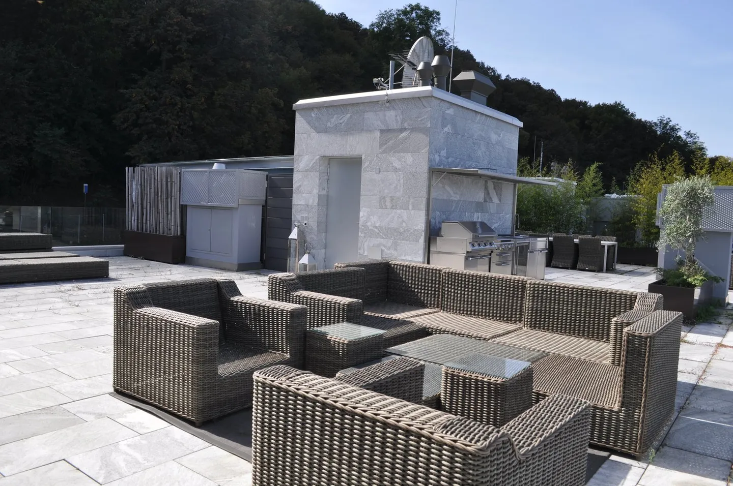 Large Penthouse with View and Rooftop Terrace - Photo 14 of 16