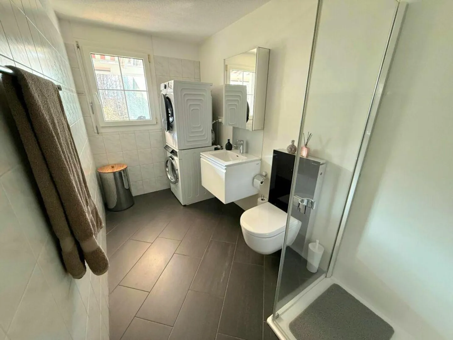 Beautiful 4 1/2 Room Apartment - Photo 7 of 11