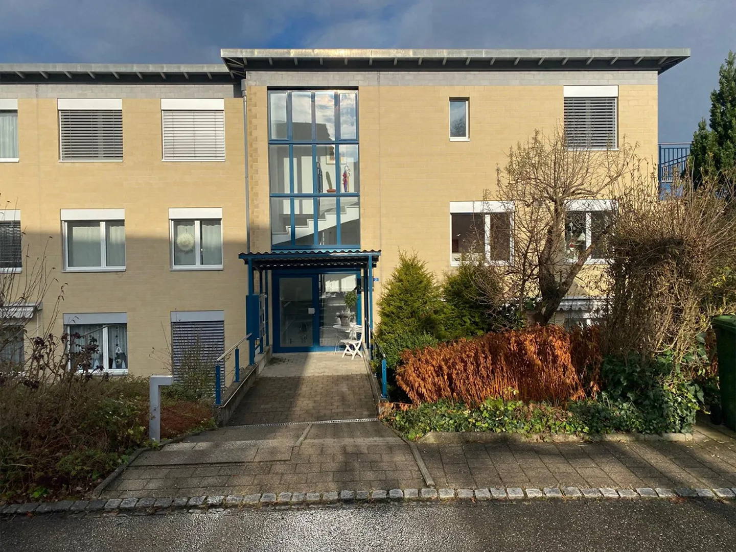 Newly renovated 4.5-room apartment with unobstructed views of greenery - Photo 10 of 11