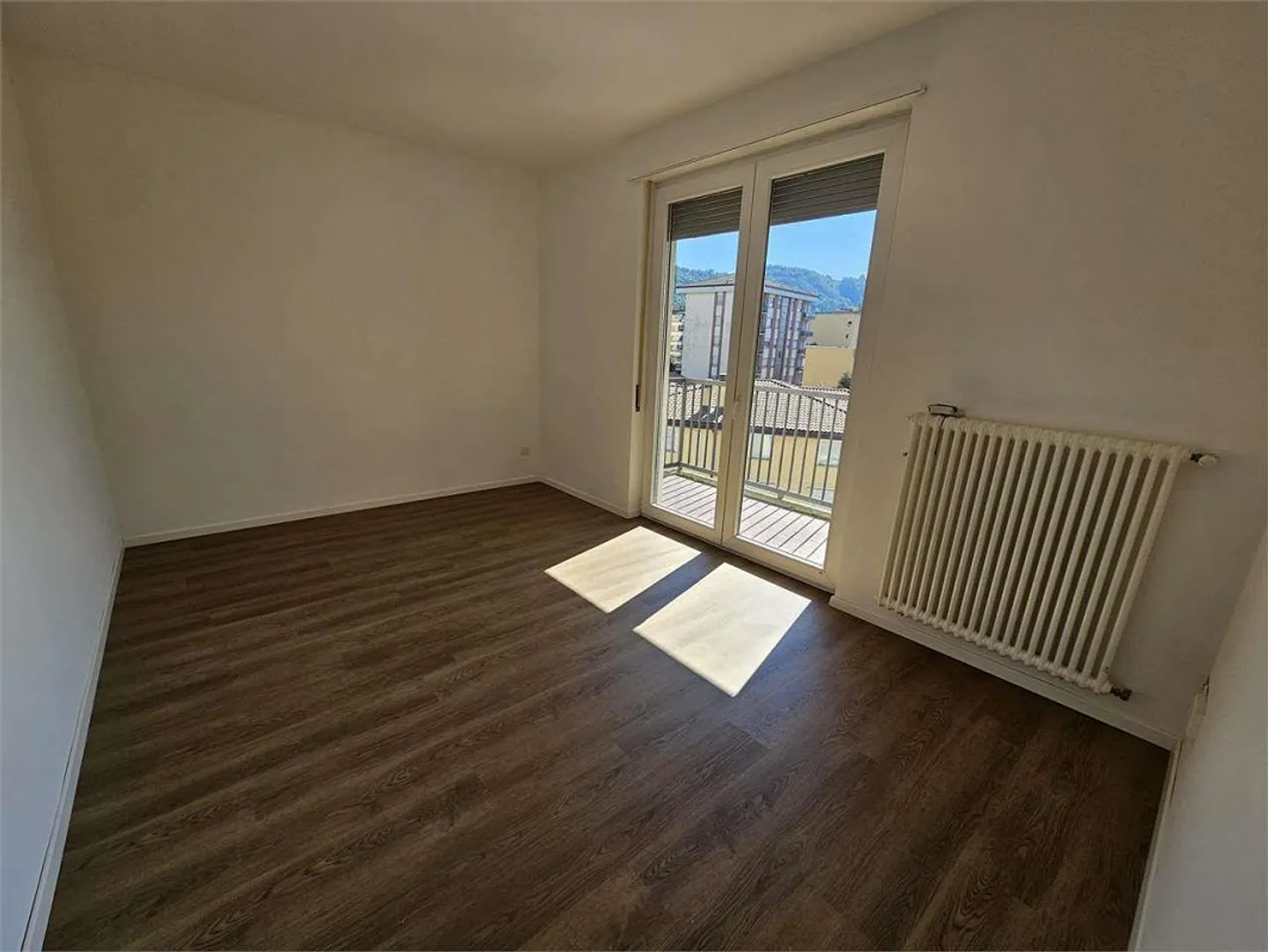 Chiasso, zur Miete ausgezeichnete 3.5 Zimmer mit Balkon - Foto 1 von 8