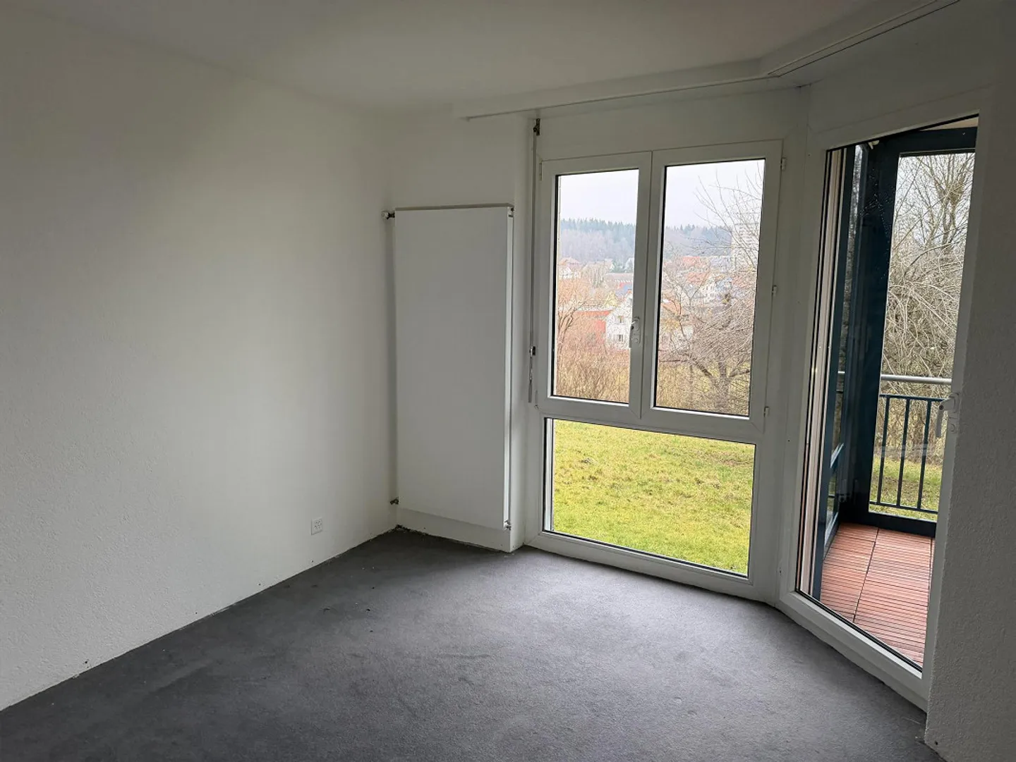 Newly renovated 4.5-room apartment with unobstructed views of greenery - Photo 7 of 11