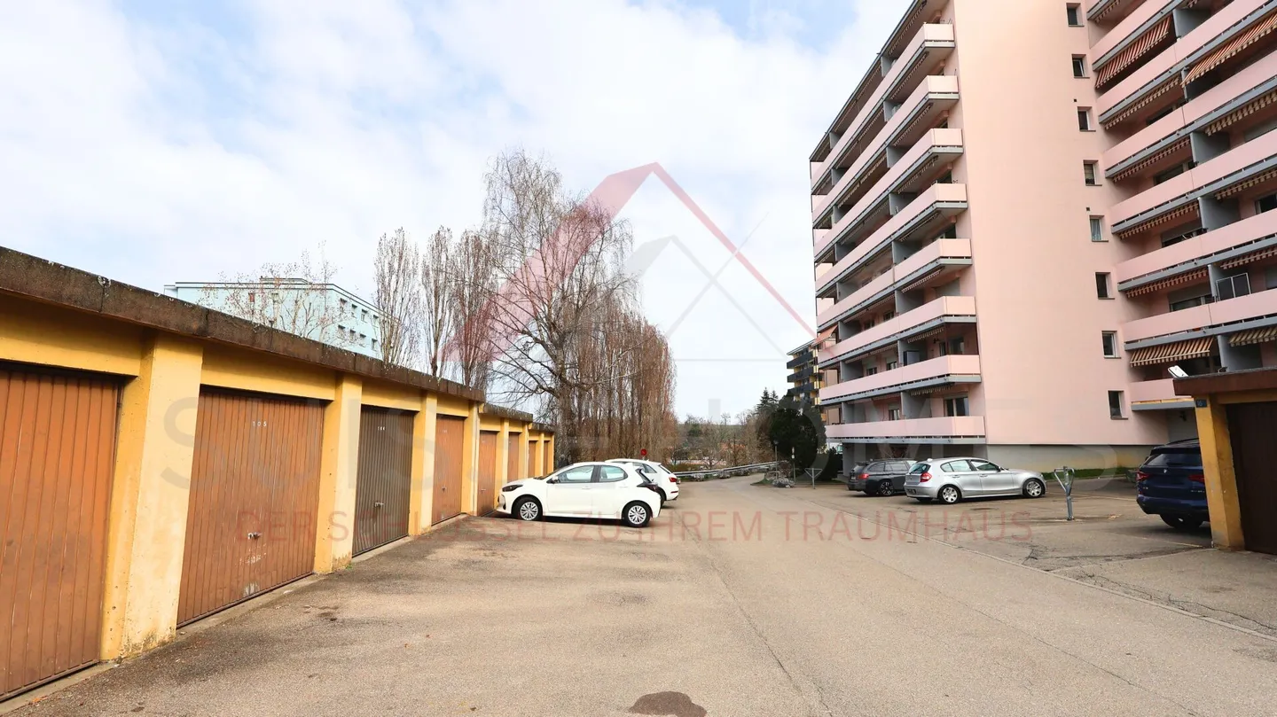 Appartamento esclusivo di 2,5 locali nel cuore di Friburgo - appena ristrutturato - Foto 1 di 13