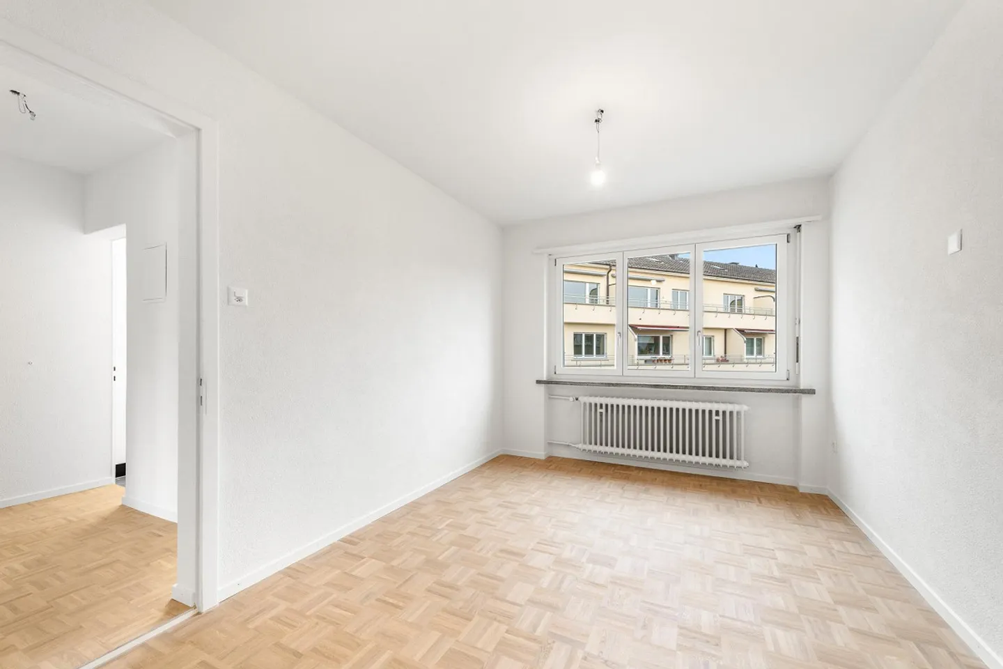 Frisch saniert - Zentral - Modern - Ihr neues Zuhause? - Foto 4 von 12