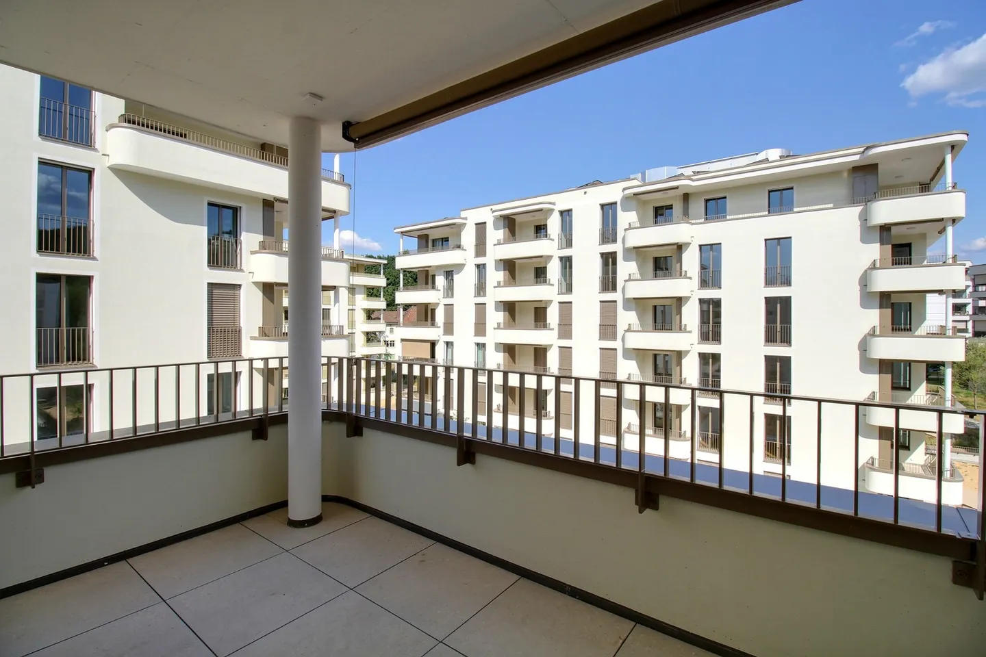 2.5 Room Apartment - Photo 3 of 7