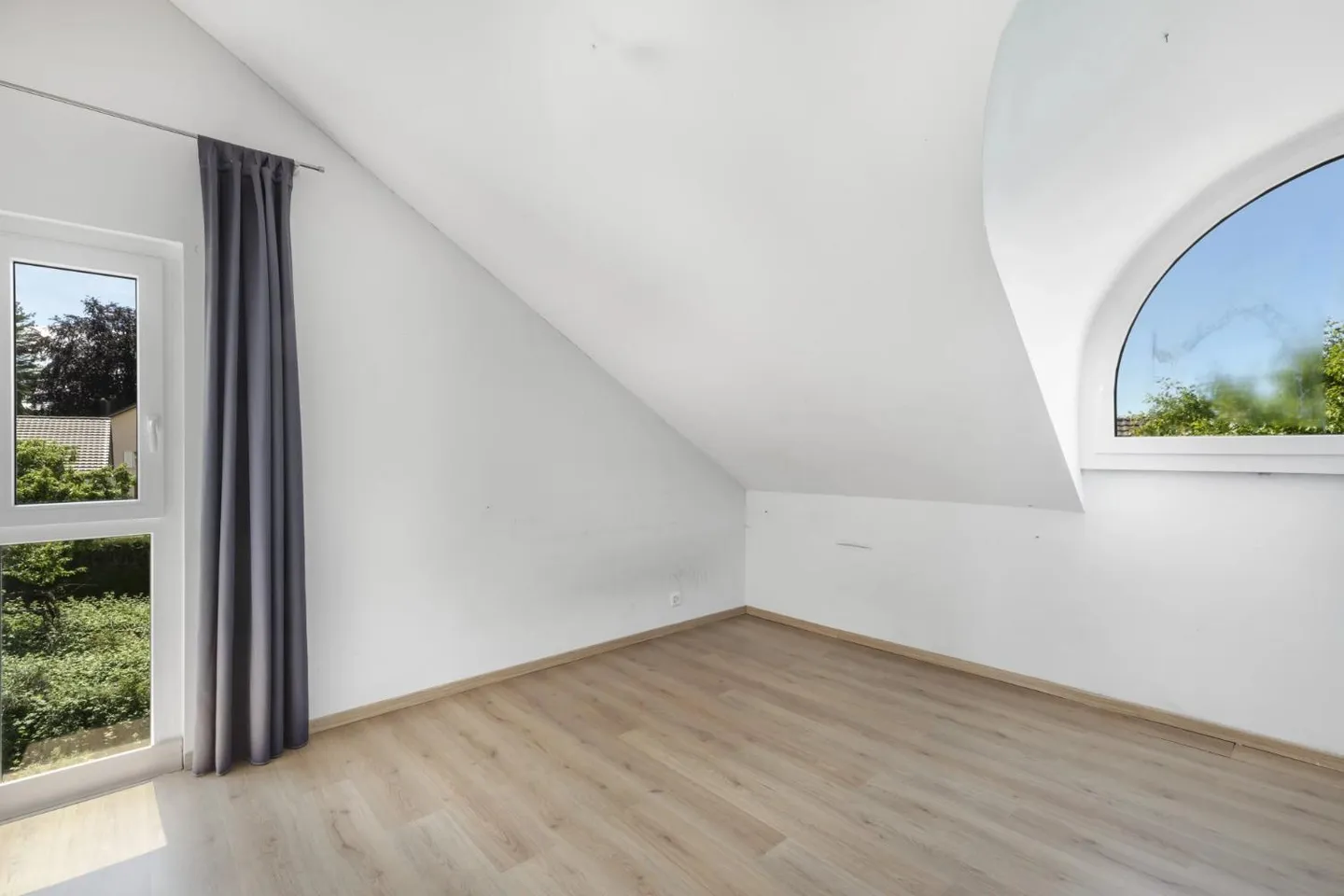 7,5-Zimmer-Villa am Ende einer doppelten Sackgasse, in einer außergewöhnlich ruhigen Lage - Foto 7 von 13