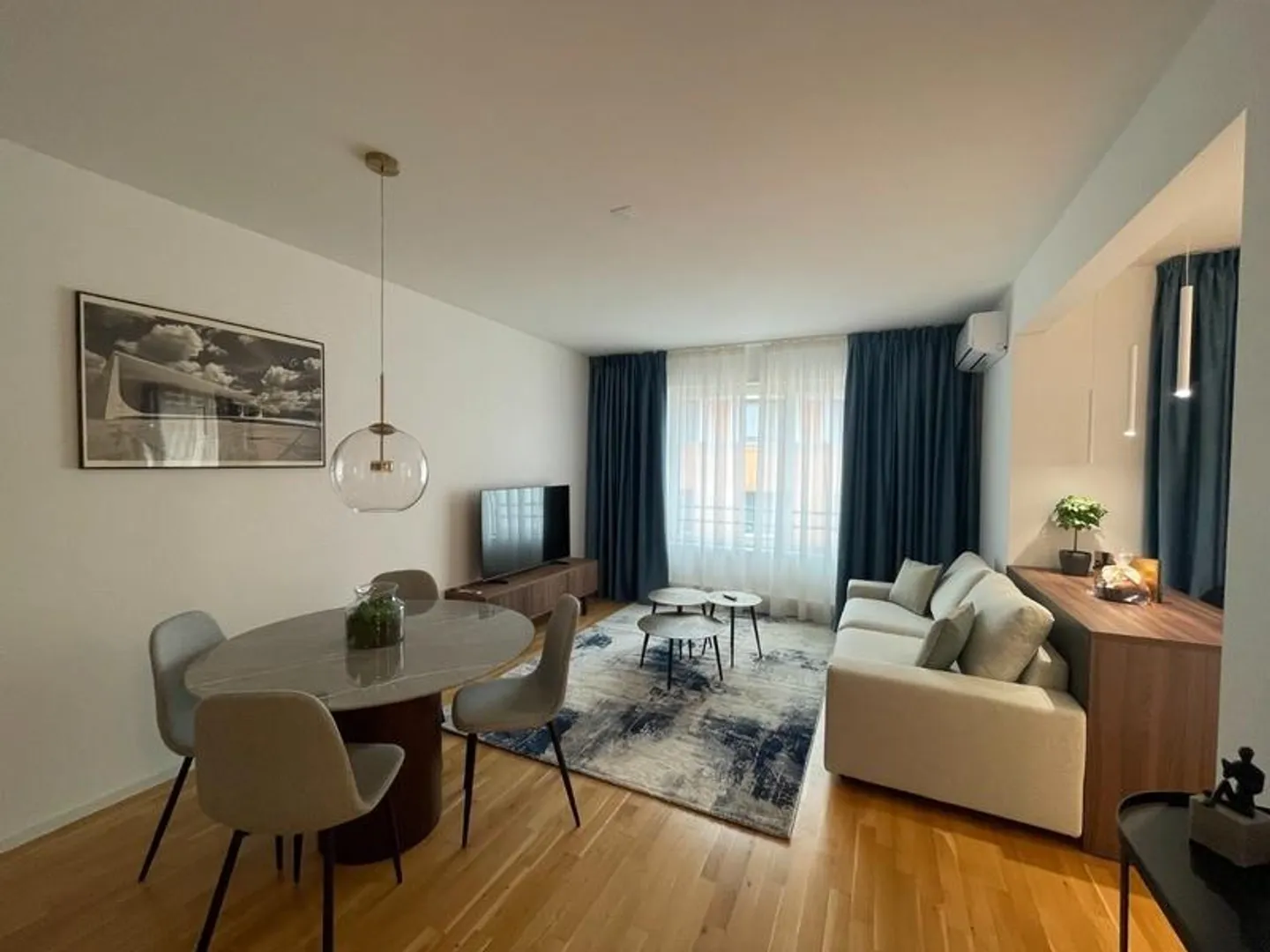 FOR RENT CENTRAL APARTMENT FURNISHED WITH BALCONY - Photo 5 of 8