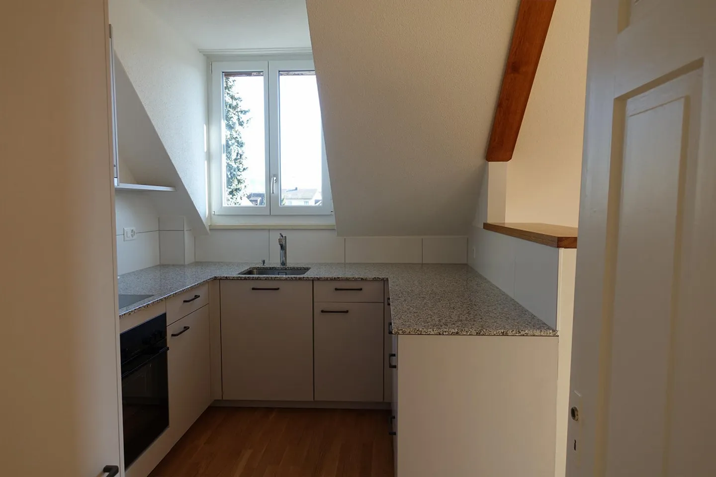 Charmante 3.5-Zimmer-Dachwohnung - Foto 3 von 20