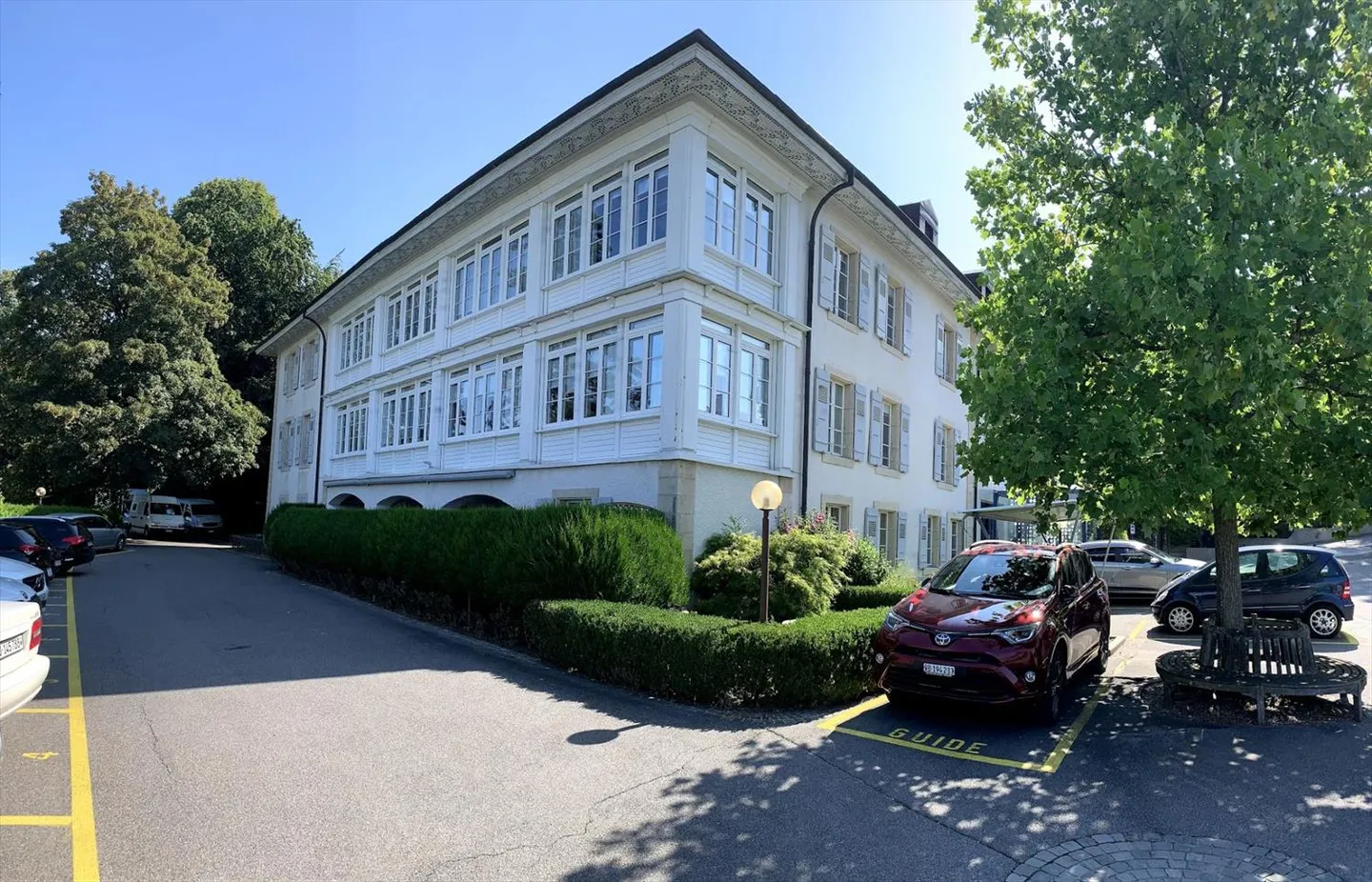 In un bellissimo parco, bel edificio di carattere, campus, fondazione 2'188 m2 a Losanna - Foto 1 di 13