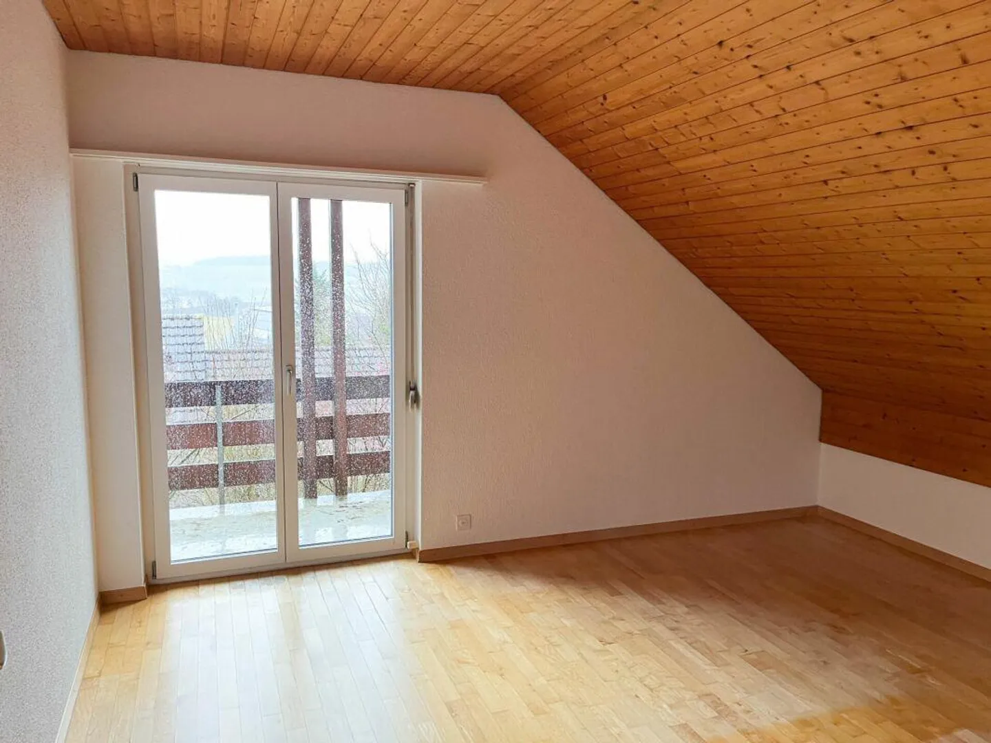 Incantevole casa unifamiliare con giardino accogliente e camino - Foto 6 di 11