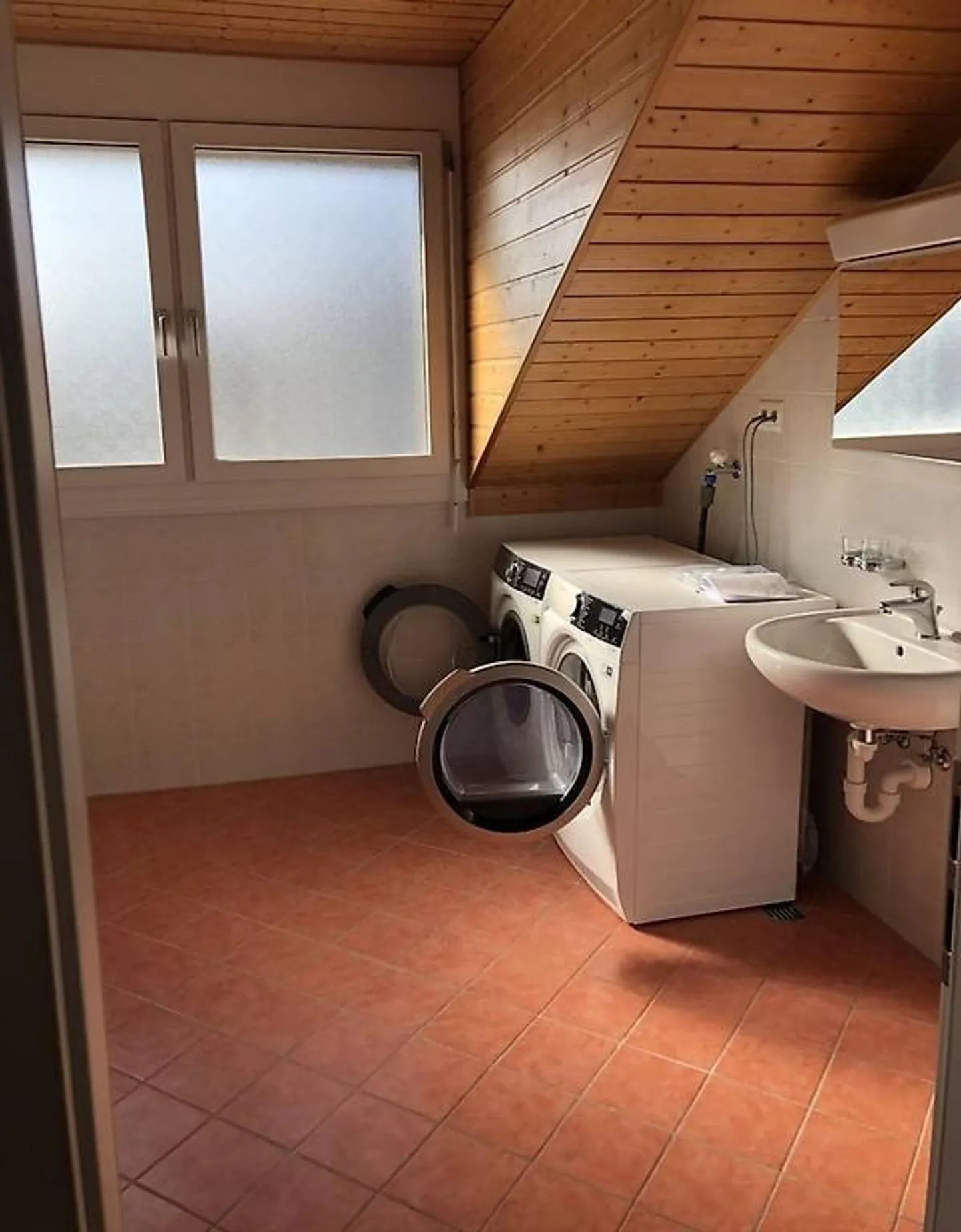 Contrat de location et reprise – 3,5 pièces, St-Sulpice VD (Rue du Centre) à convenir. - Photo 1 sur 5