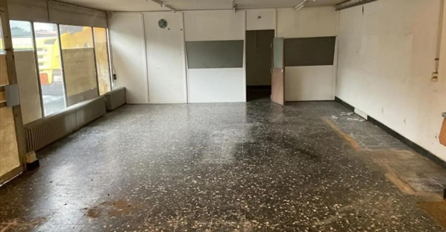 Immeuble mixte à louer - Photo 2 sur 5