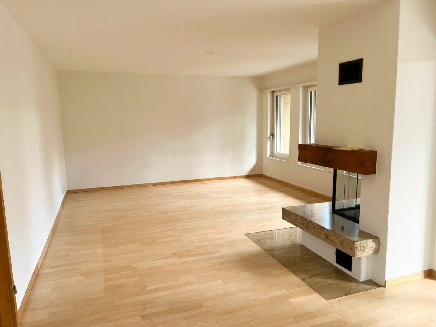 Incantevole casa unifamiliare con giardino accogliente e camino - Foto 2 di 11