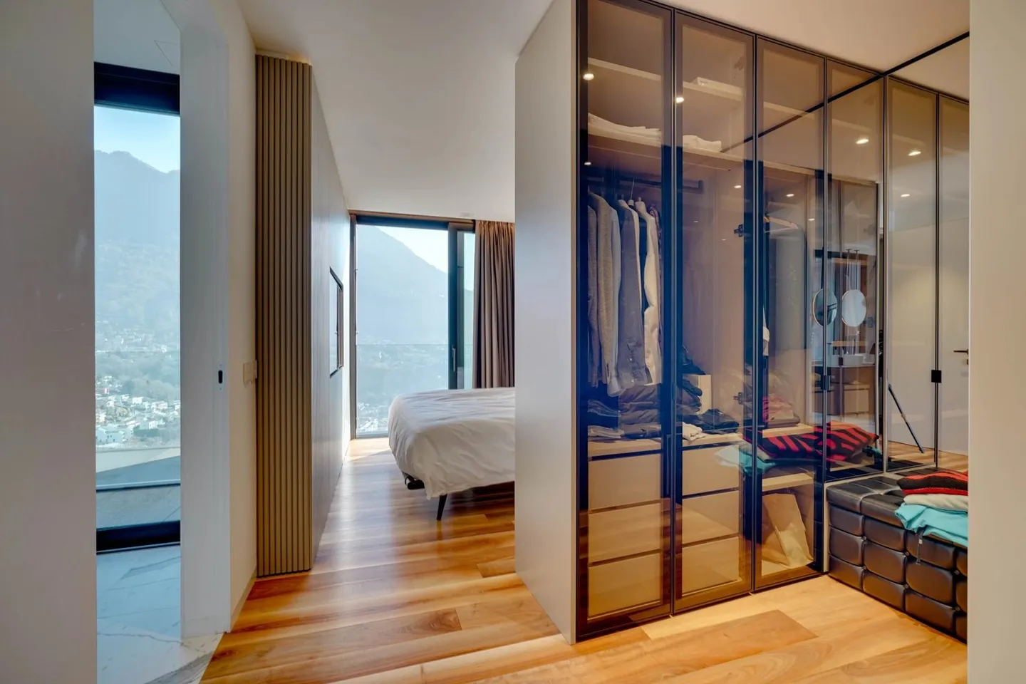 Design duplex apartment with private garden & lake view in Canobbio for sale, also ideal as a second home - Photo 8 of 13