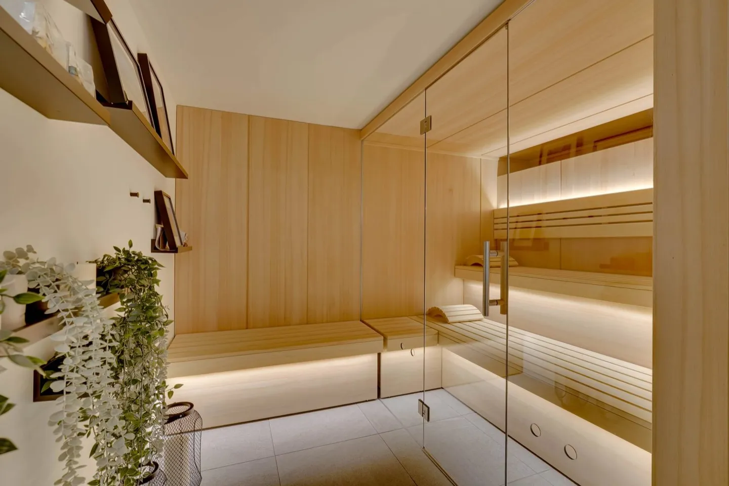 Design duplex apartment with private garden & lake view in Canobbio for sale, also ideal as a second home - Photo 12 of 13