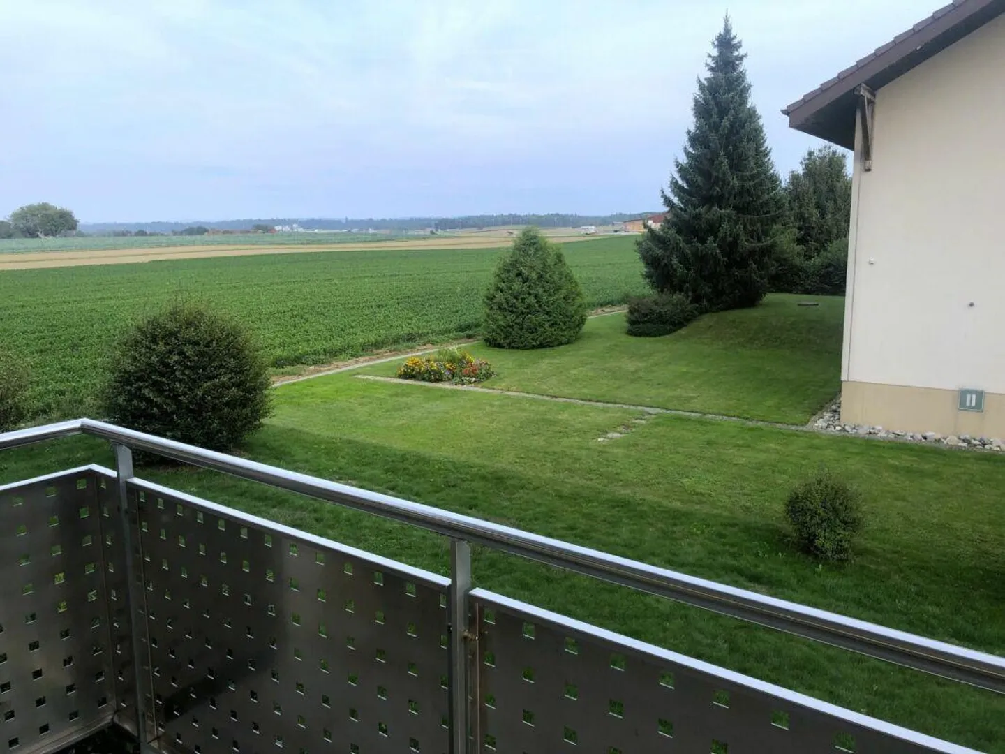 Beautiful 5.5-room maisonette apartment in Oberbipp (1x underground parking space included!) - Photo 3 of 9