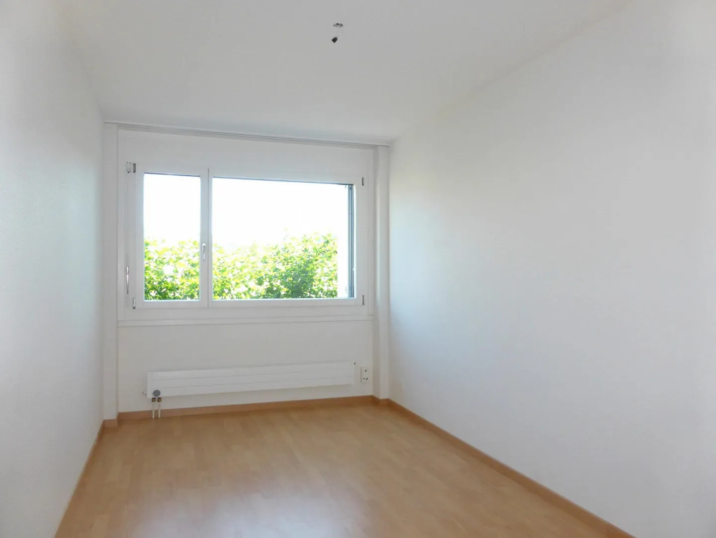 Appartamento al piano terra di 4,5 stanze con patio nel verde - Foto 6 di 13