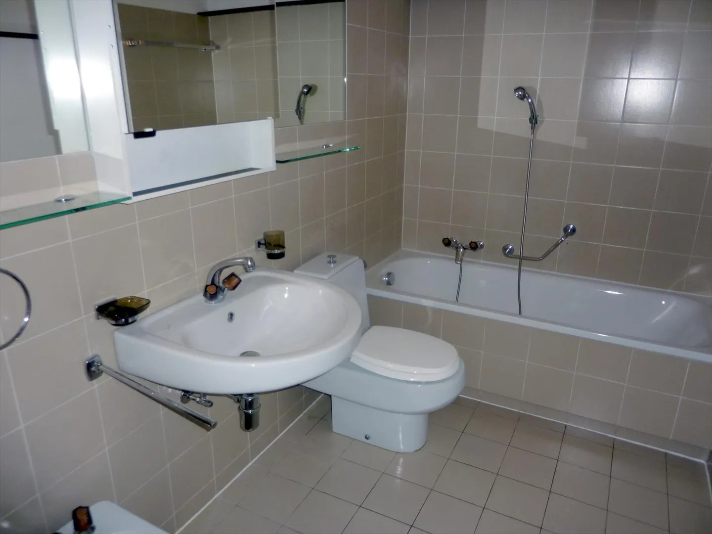 Geräumige 2.5-Zimmer-Wohnung im Grünen! - Foto 5 von 6