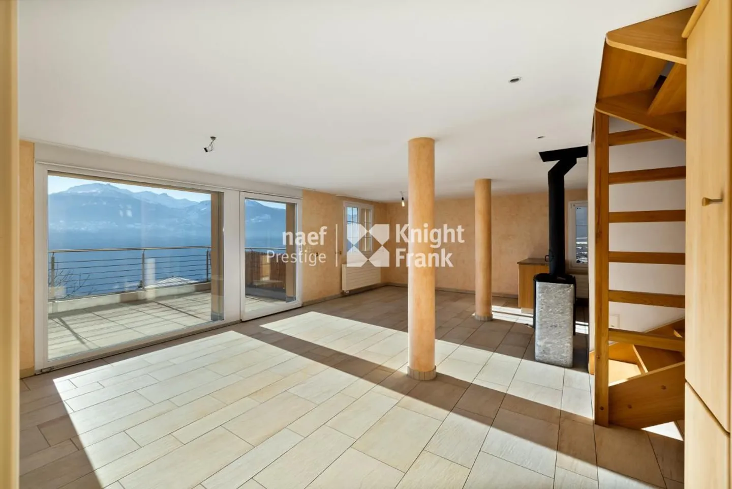 Stunning Villa with Mountain Views - Photo 6 of 10