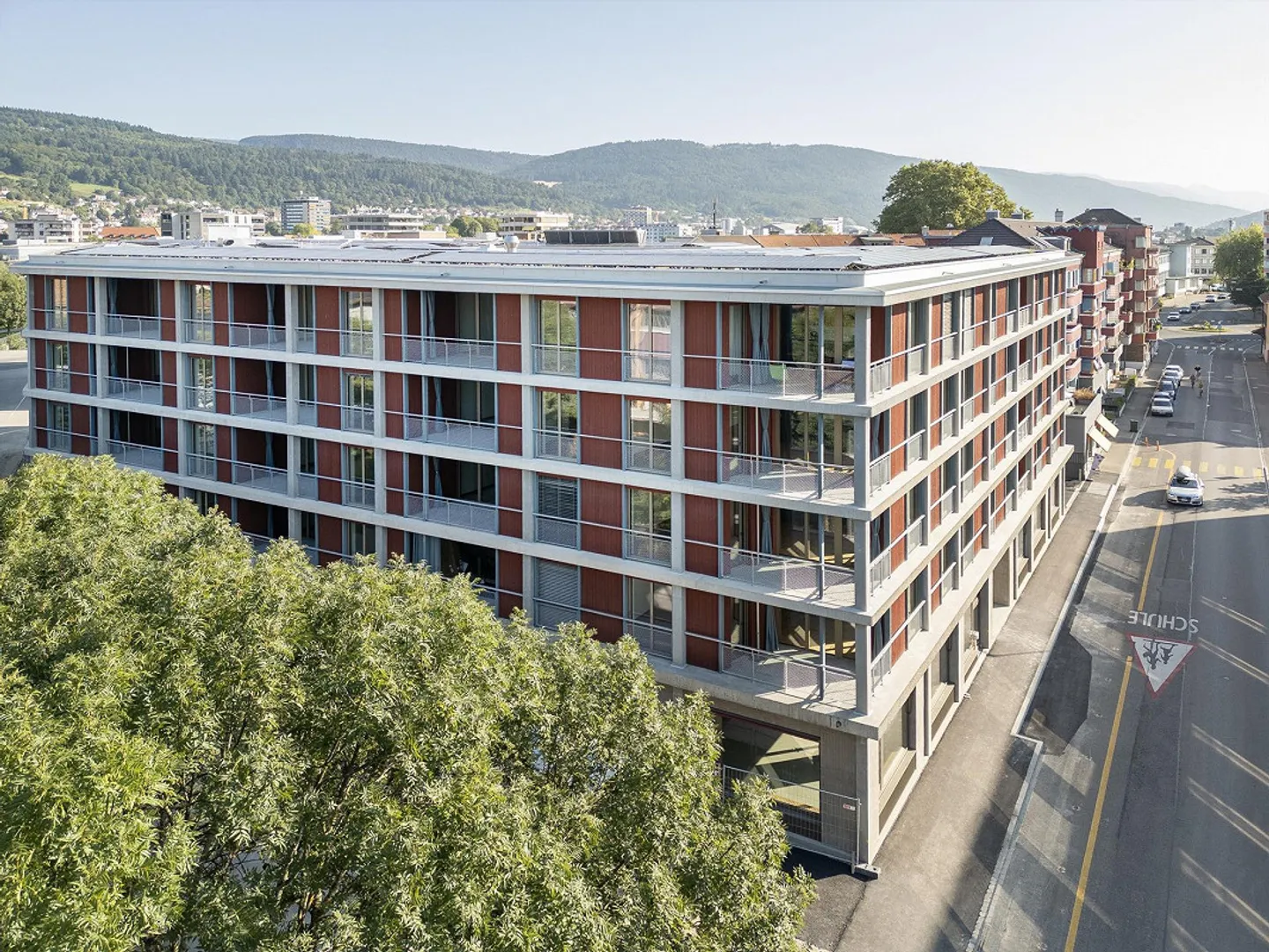 3.5 Zimmerwohnung in Biel - Foto 1 von 13