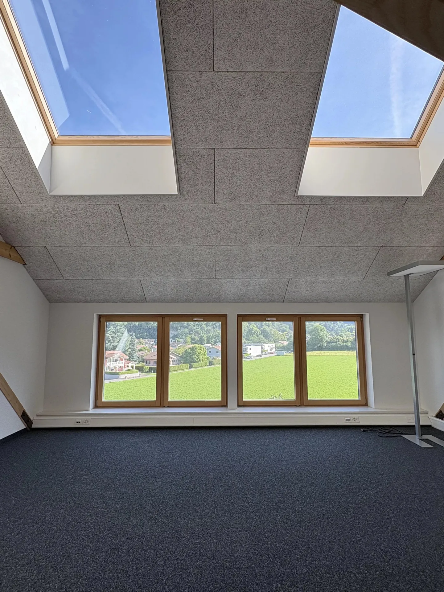Beautiful commercial space of 106 m2 duplex in the old arsenal in Bex - Photo 2 of 7