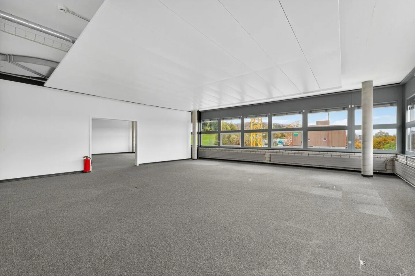 Uffici ampliati in una posizione ben collegata - Foto 10 di 11