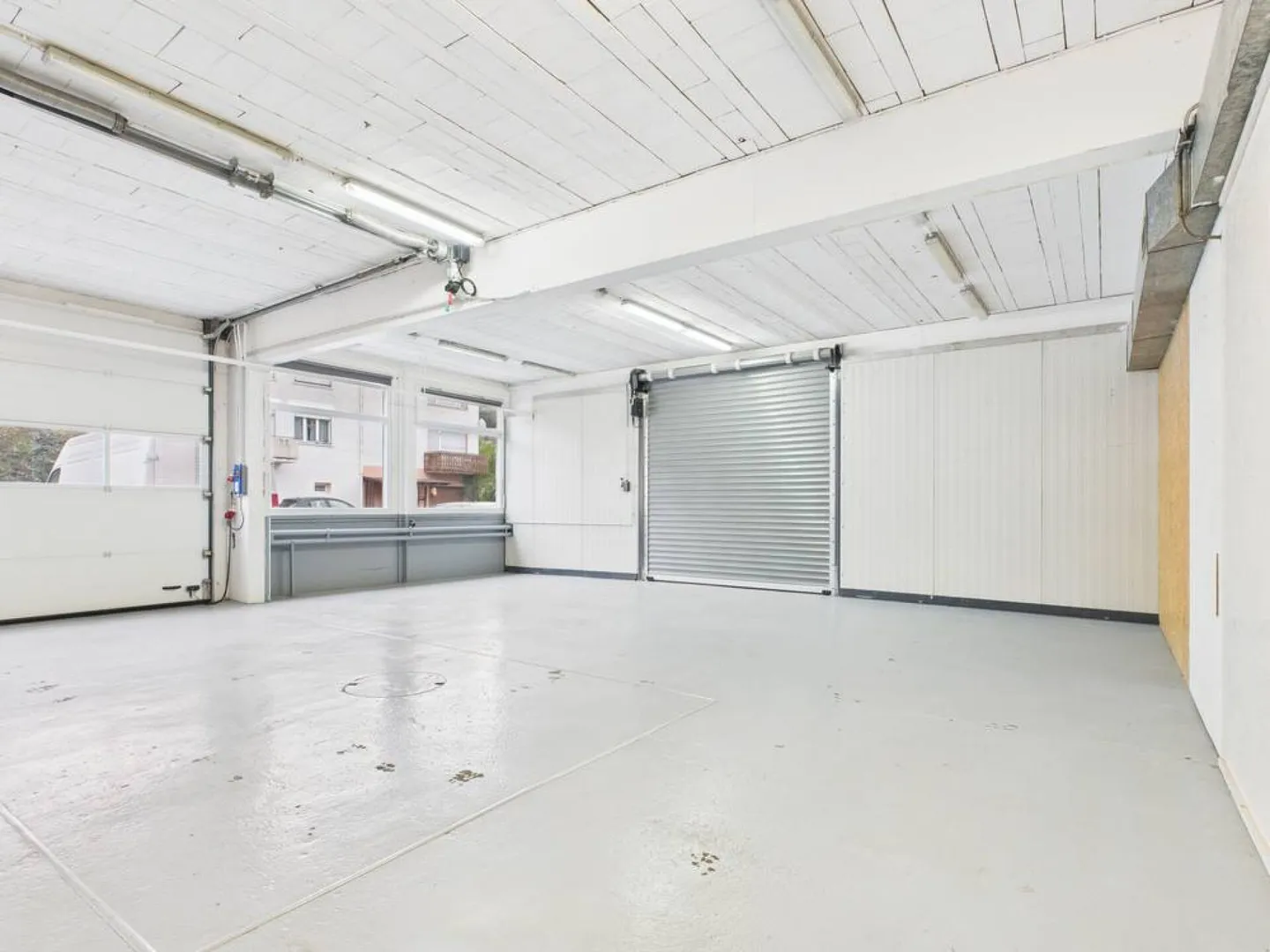 Versatile Commercial Space - Photo 3 of 8