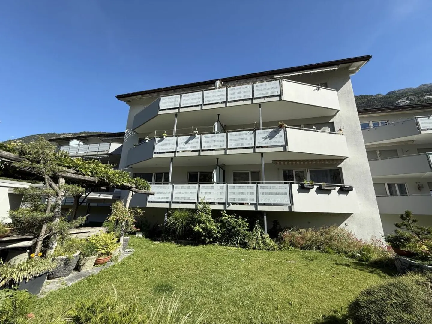 Appartement 4.5 pièces entièrement rénové - Photo 2 sur 22