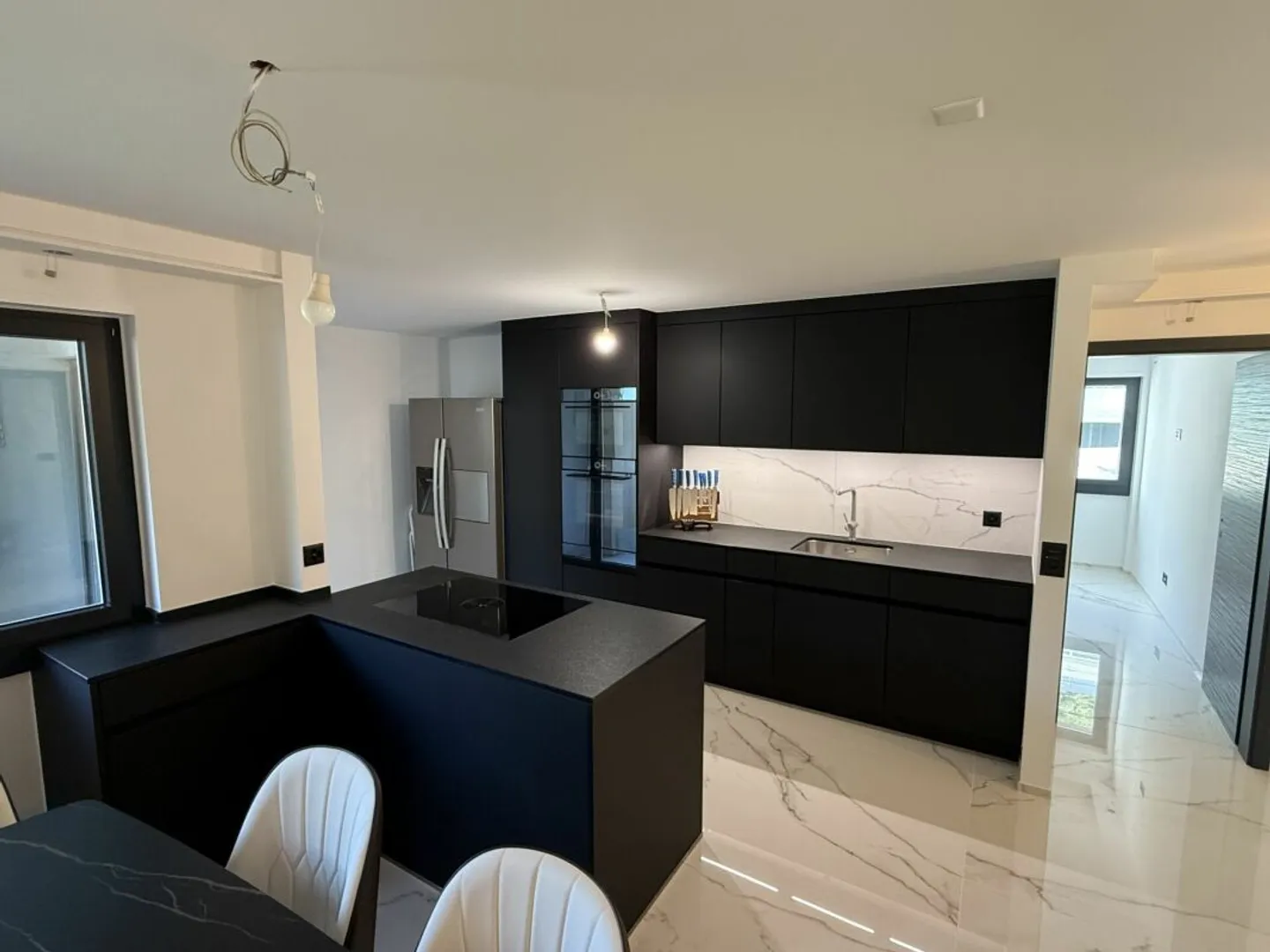 Appartement 4.5 pièces entièrement rénové - Photo 4 sur 22