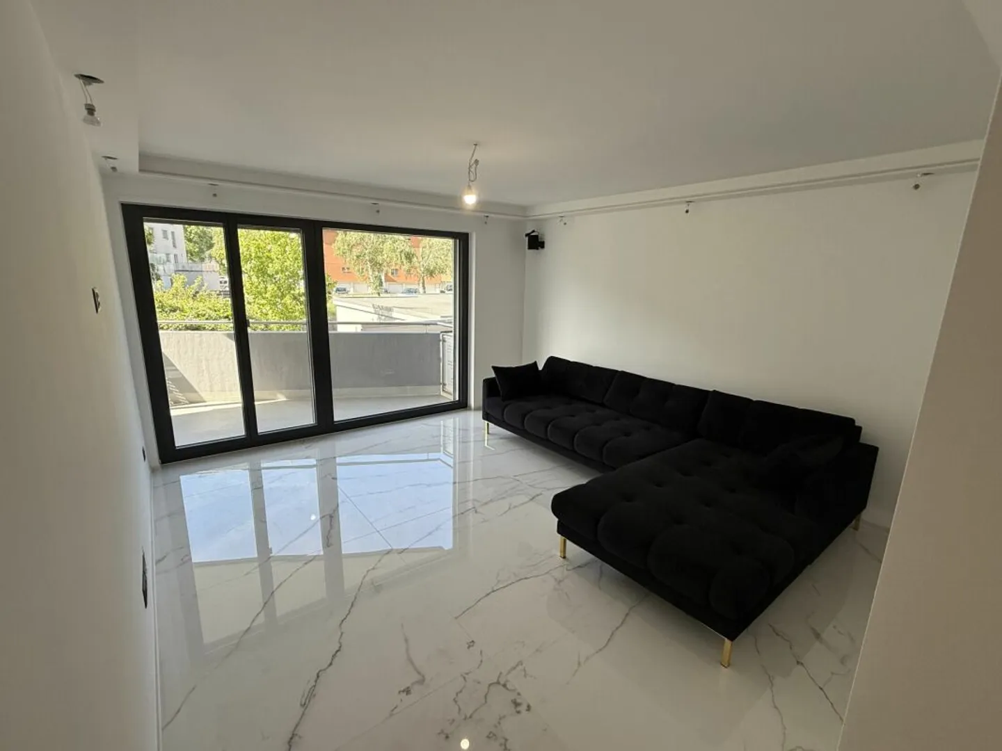 Appartement 4.5 pièces entièrement rénové - Photo 8 sur 22