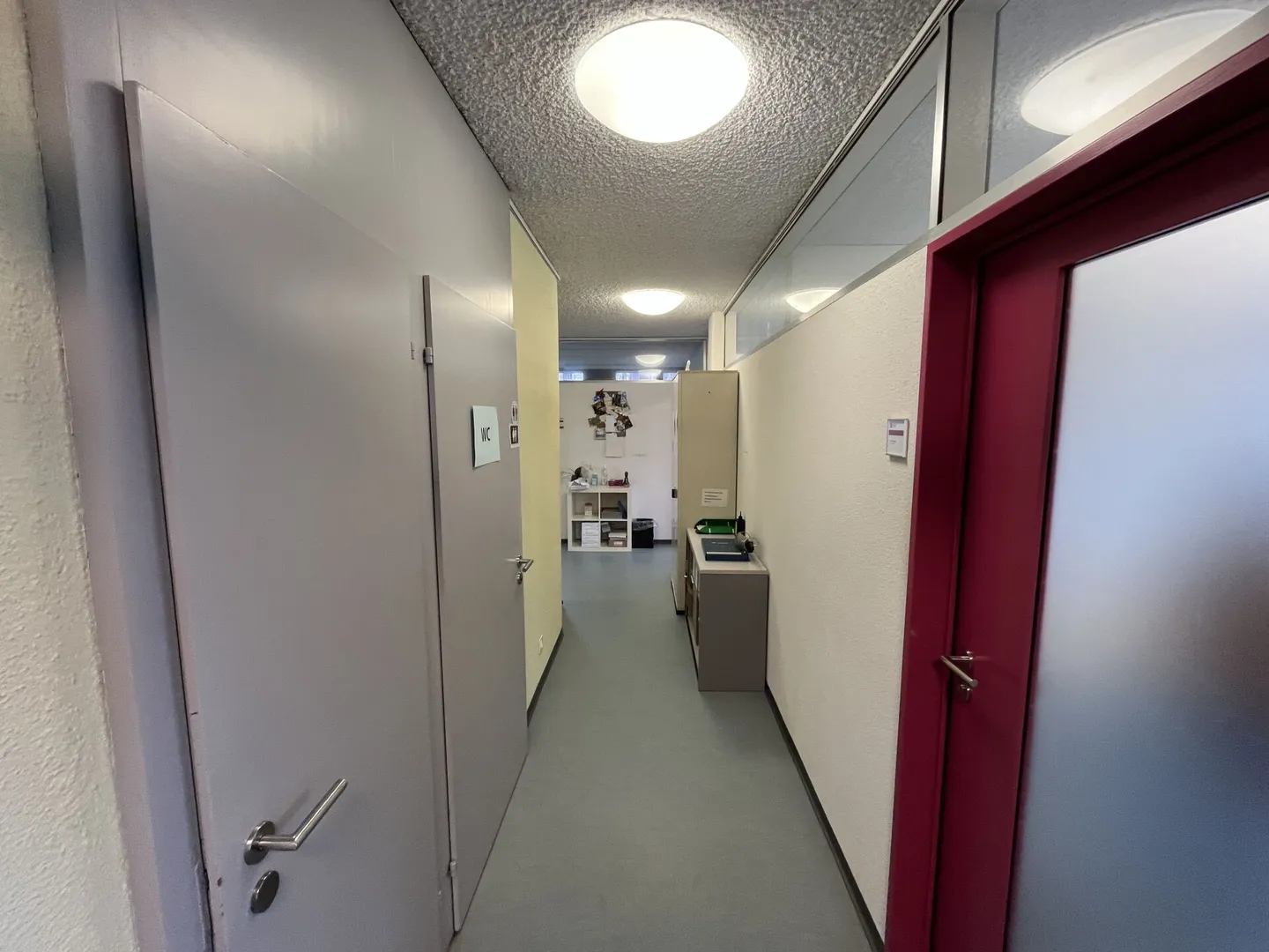 Office / Practice Spaces 2 Minutes Walk from the Train Station - Photo 9 of 12