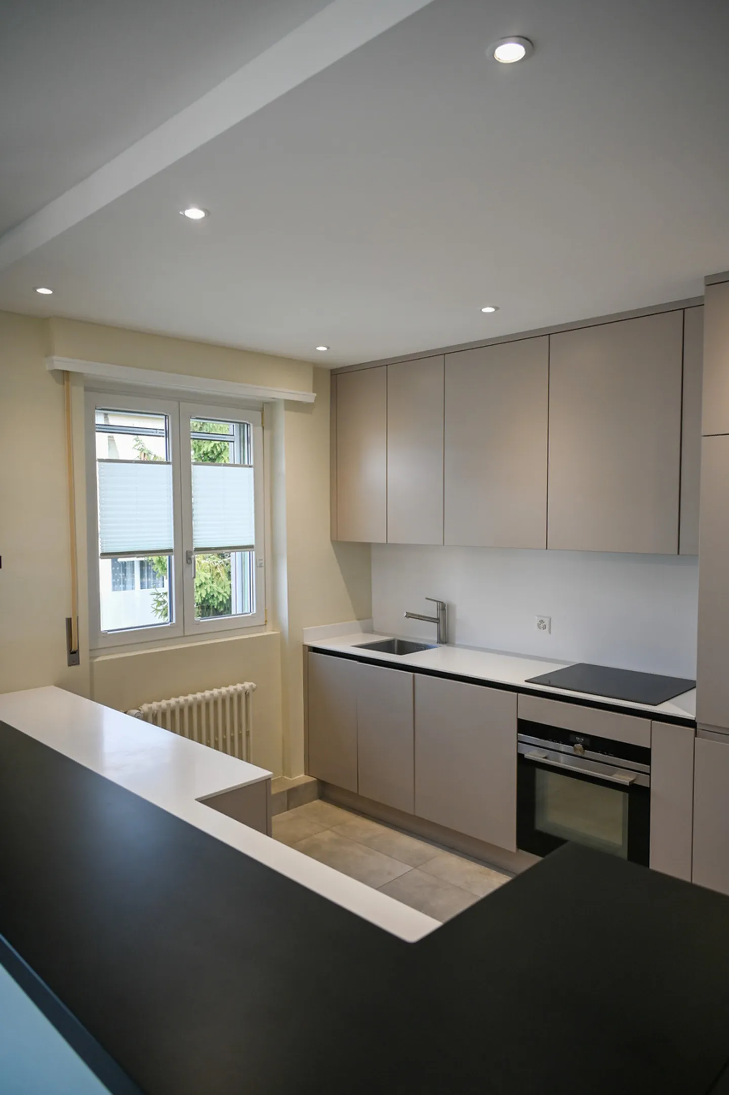 Bellissimo appartamento di 2.5 locali completamente ristrutturato - Foto 2 di 11