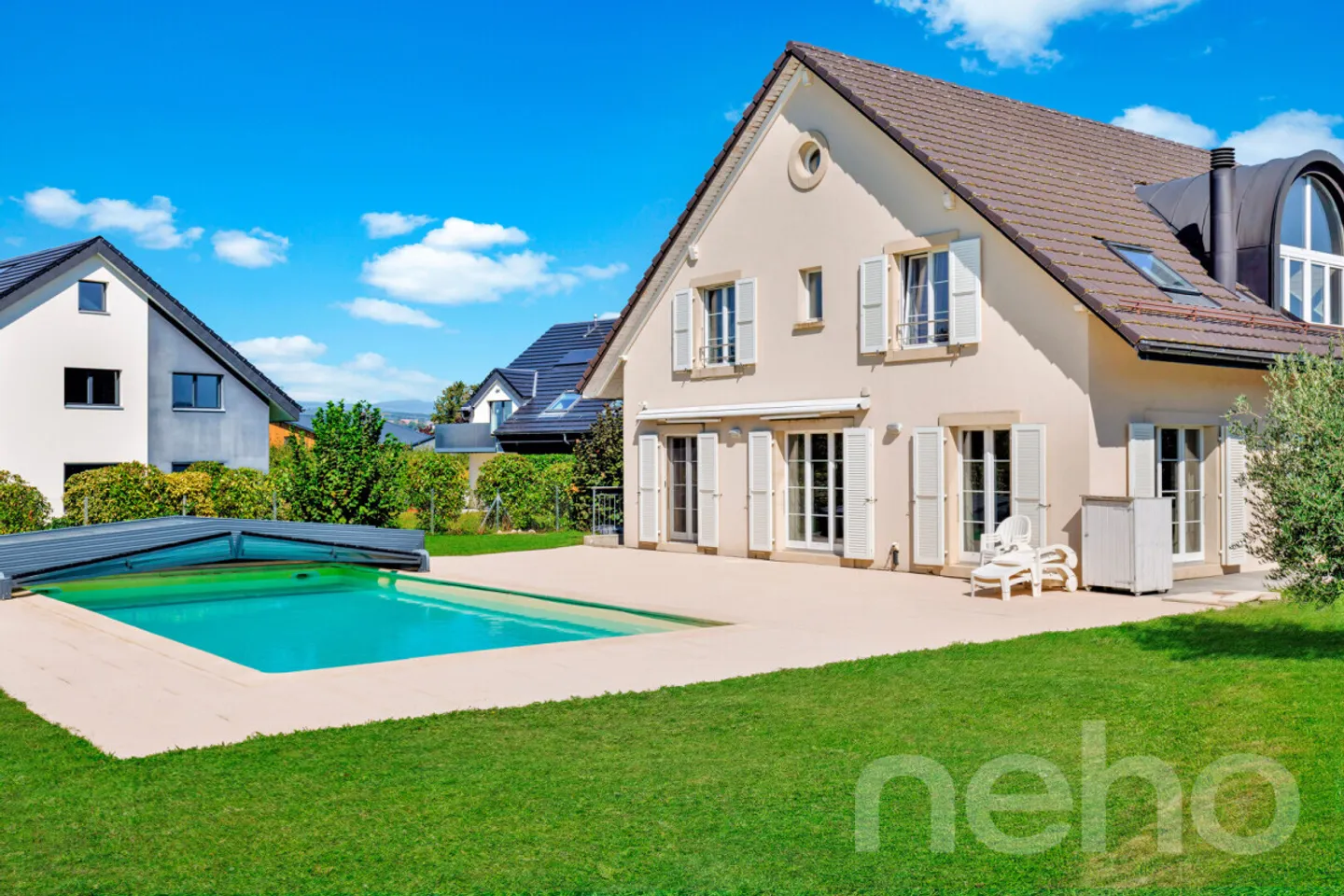 Magnifica casa indipendente con piscina in assoluta tranquillità a Denens - Foto 3 di 13