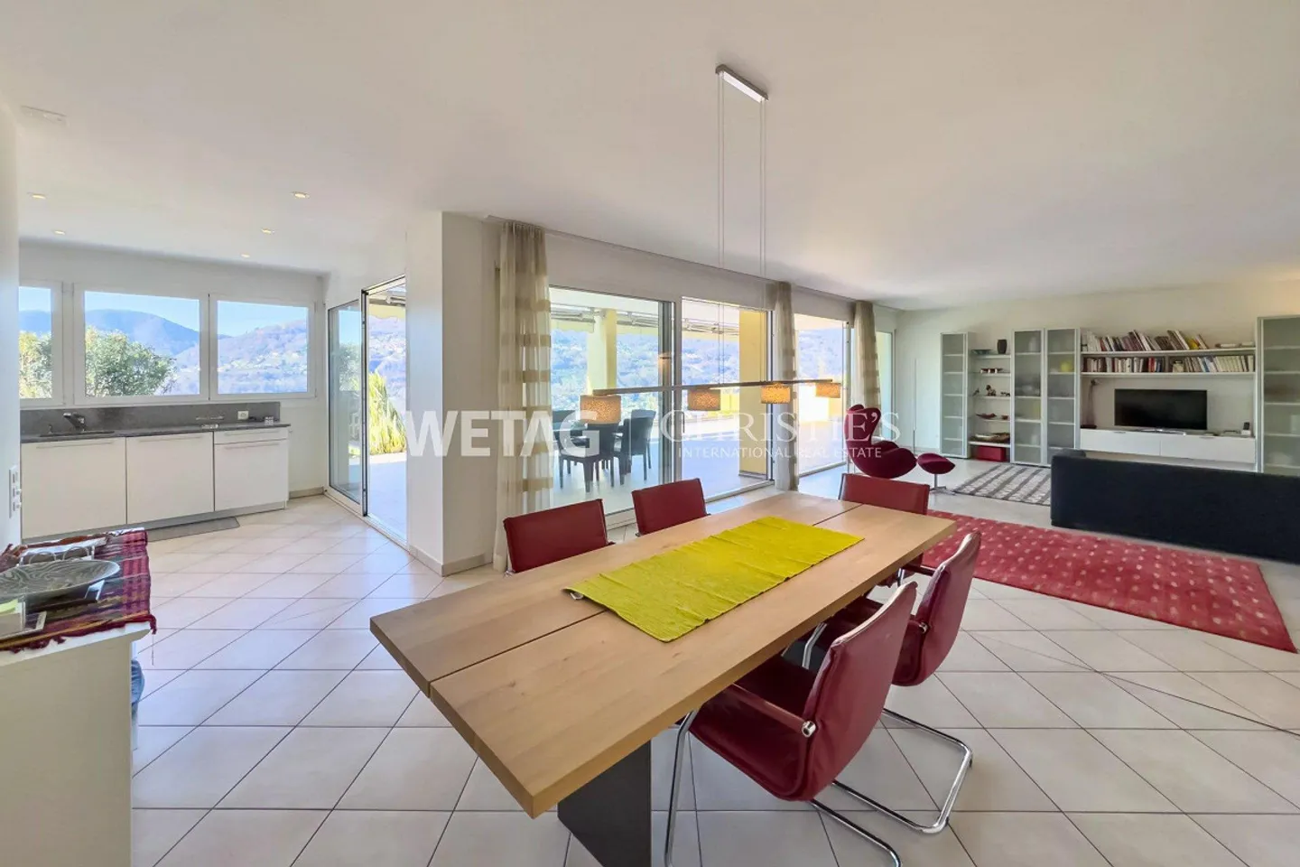 Montagnola: Apartment with Private Garden & Open Lake View for Sale - Photo 9 of 13
