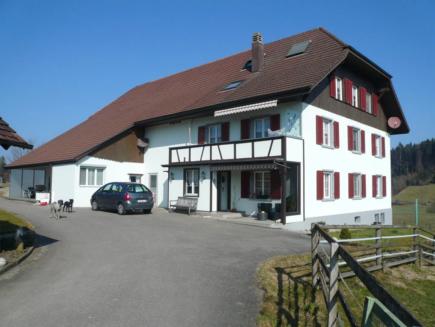 Charmante Wohnung in umgebautem Bauernhof - Foto 1 von 9