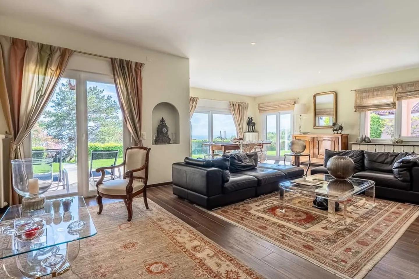 Mediterranean Villa with Views - Photo 3 of 13