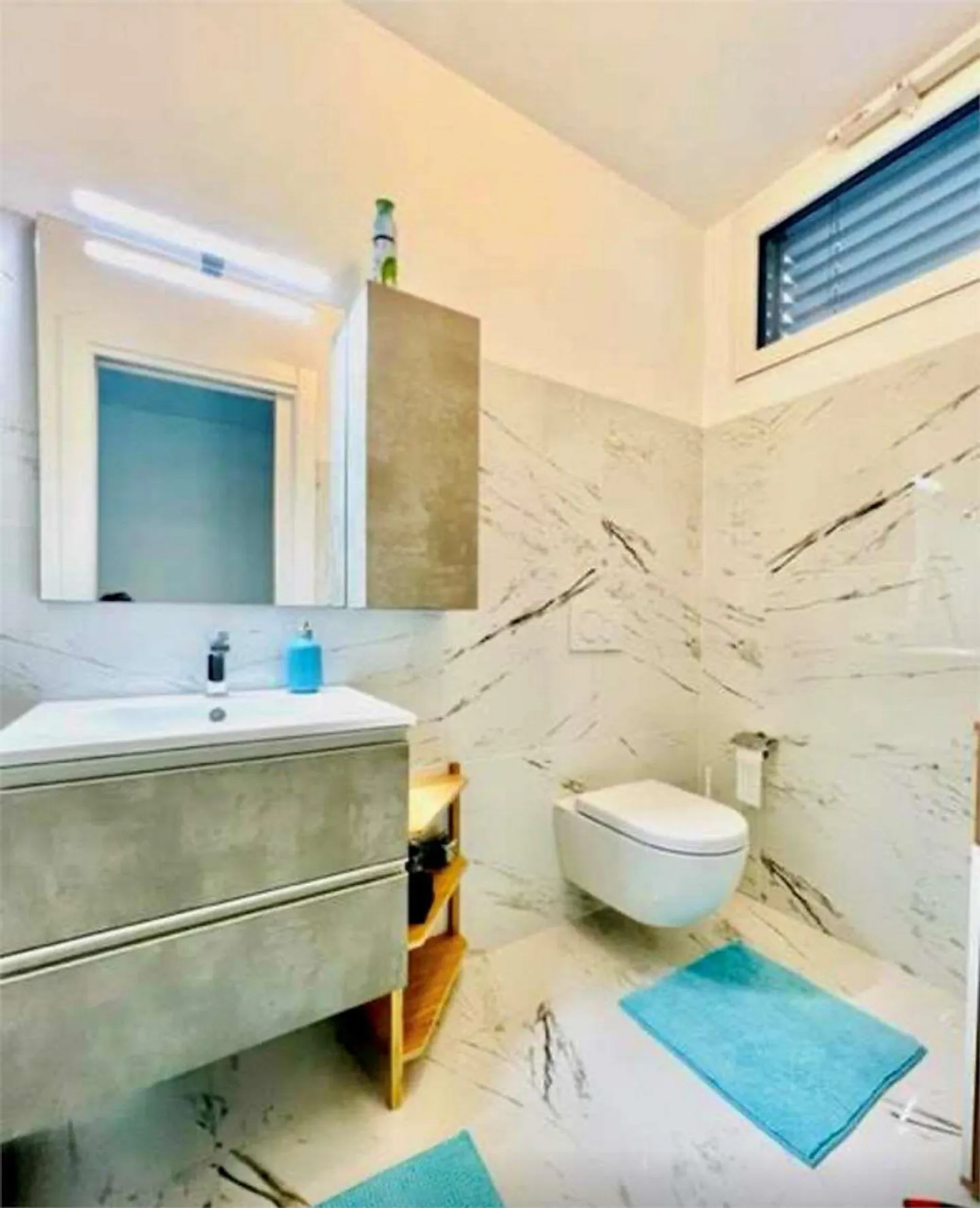 Nouvelle villa de maison de ville avec jardin sur le toit et jardin privé - Photo 8 sur 13