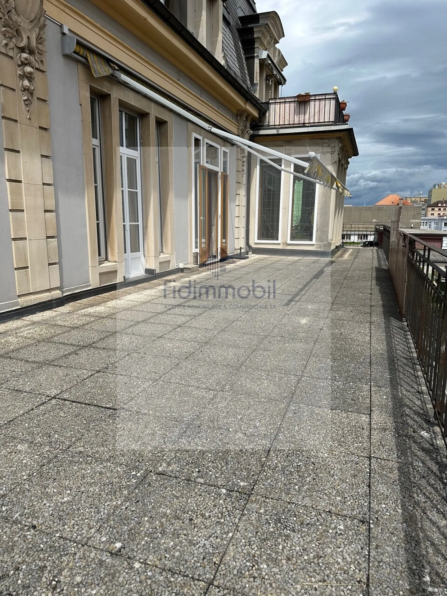 Un appartamento di carattere nel cuore di La Chaux-de-Fonds - Foto 2 di 21