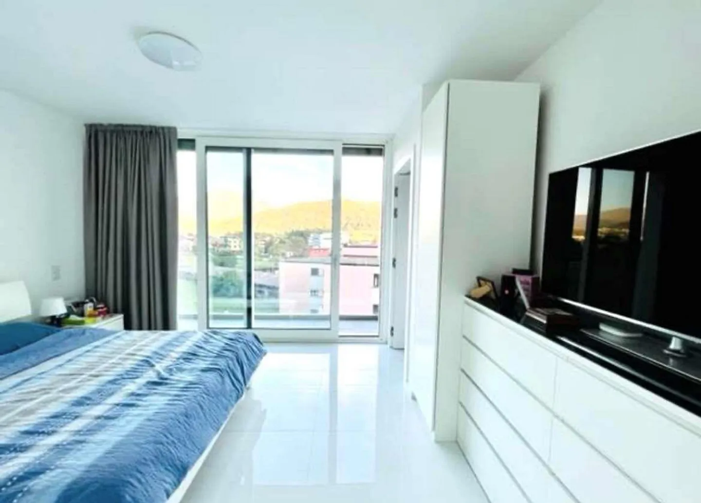Nouvelle villa de maison de ville avec jardin sur le toit et jardin privé - Photo 12 sur 13