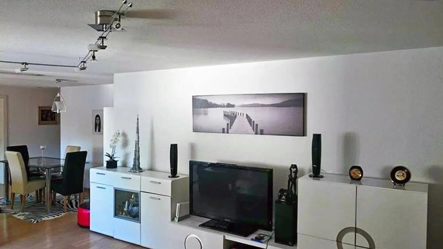 Appartamento in affitto direttamente alla stazione ferroviaria di Visp - Foto 2 di 9