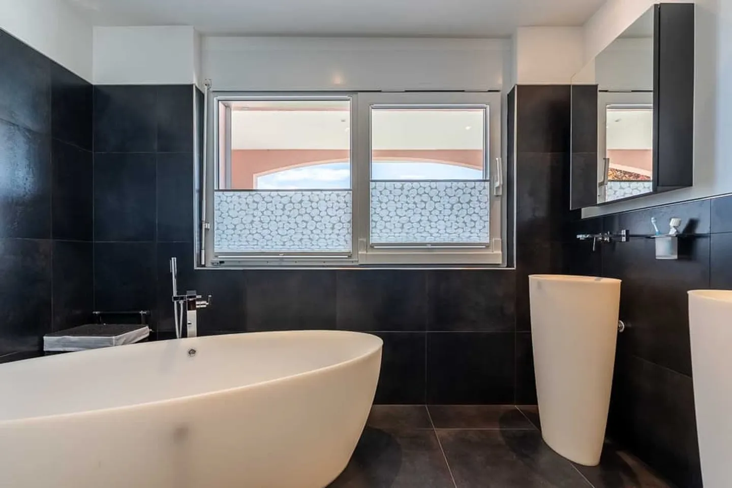 Mediterranean Villa with Views - Photo 13 of 13