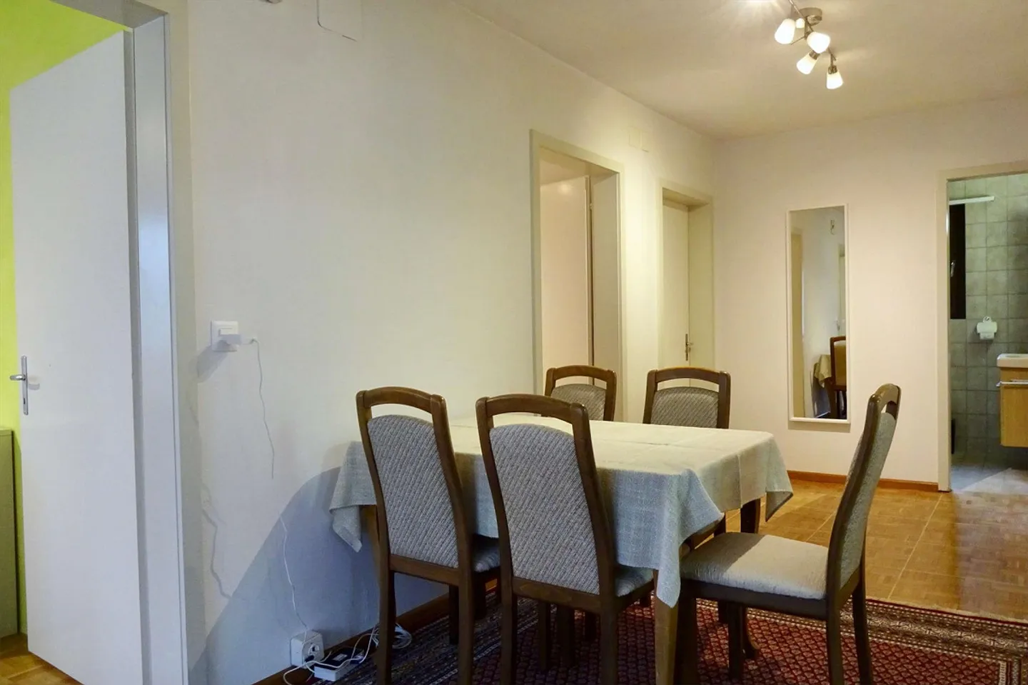 Chambre meublée dans un appartement modernisé dans un emplacement de choix - Photo 6 sur 13