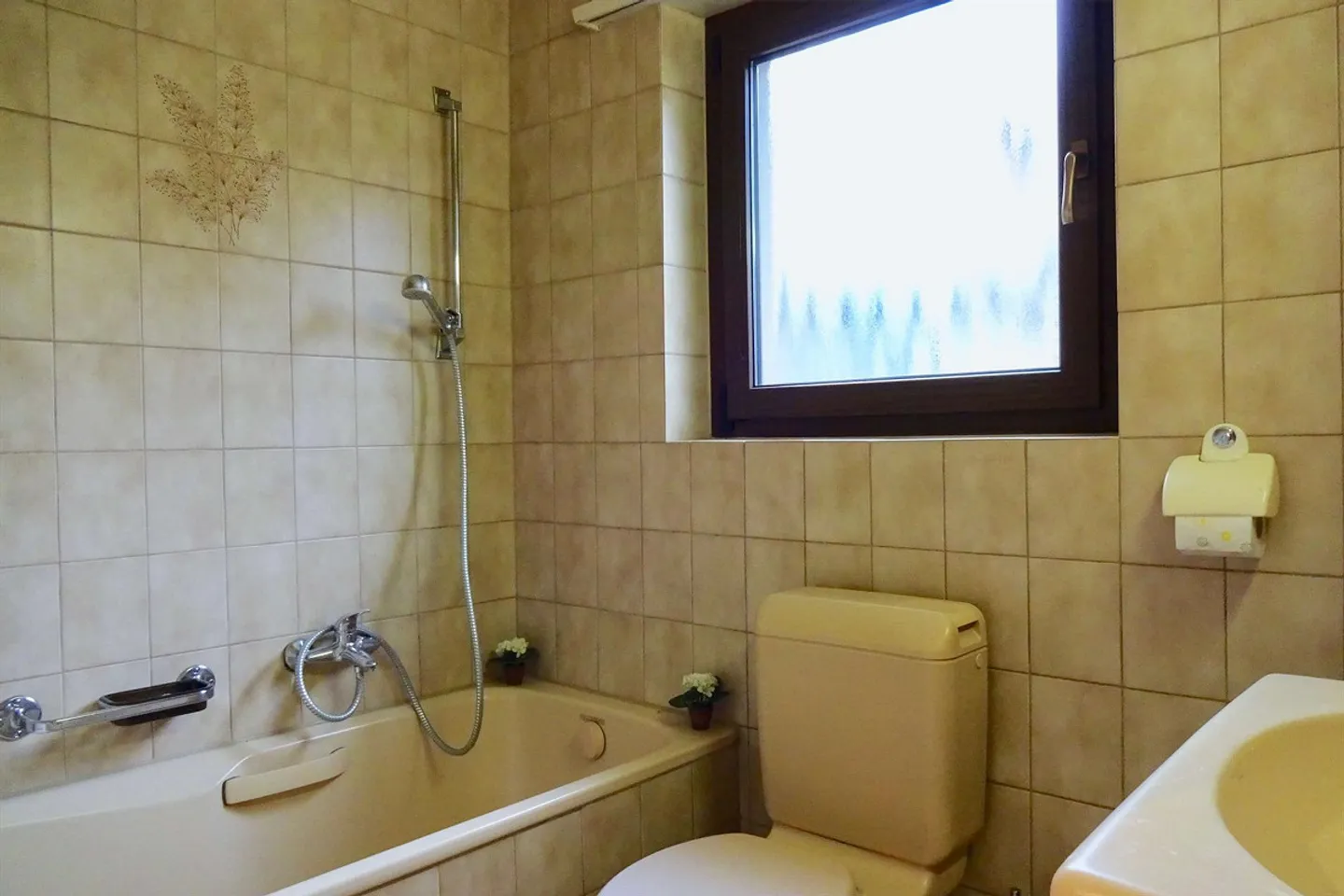 Chambre meublée dans un appartement modernisé dans un emplacement de choix - Photo 5 sur 13
