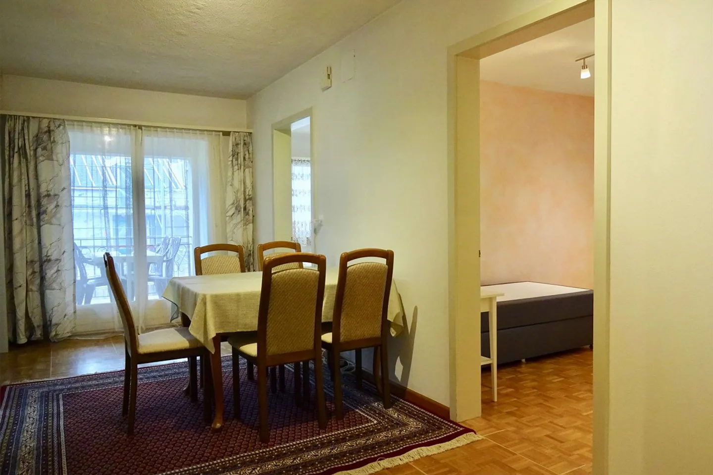 Chambre meublée dans un appartement modernisé dans un emplacement de choix - Photo 8 sur 13