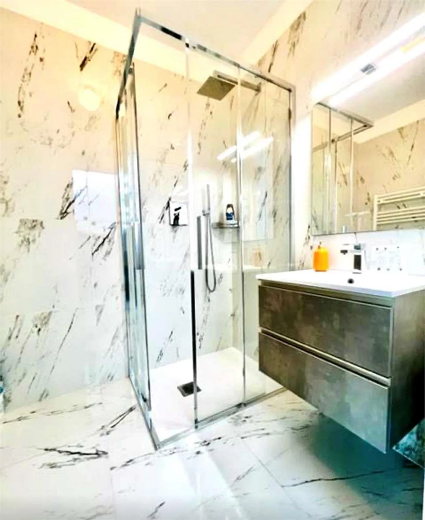 Nouvelle villa de maison de ville avec jardin sur le toit et jardin privé - Photo 13 sur 13