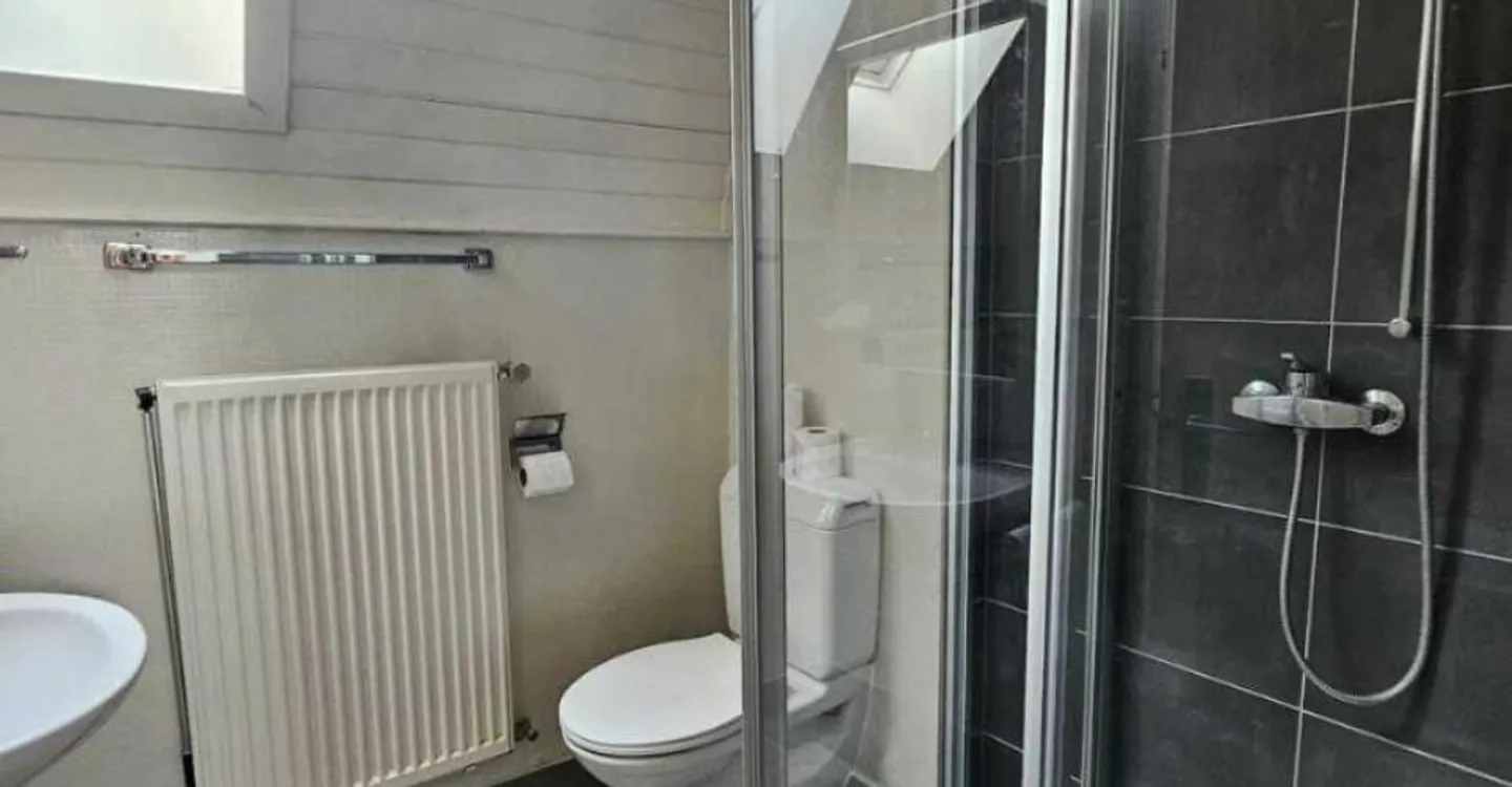 Charmante maison bifamiliale de 4.5 pièces à Nyon - Foto 6 di 12