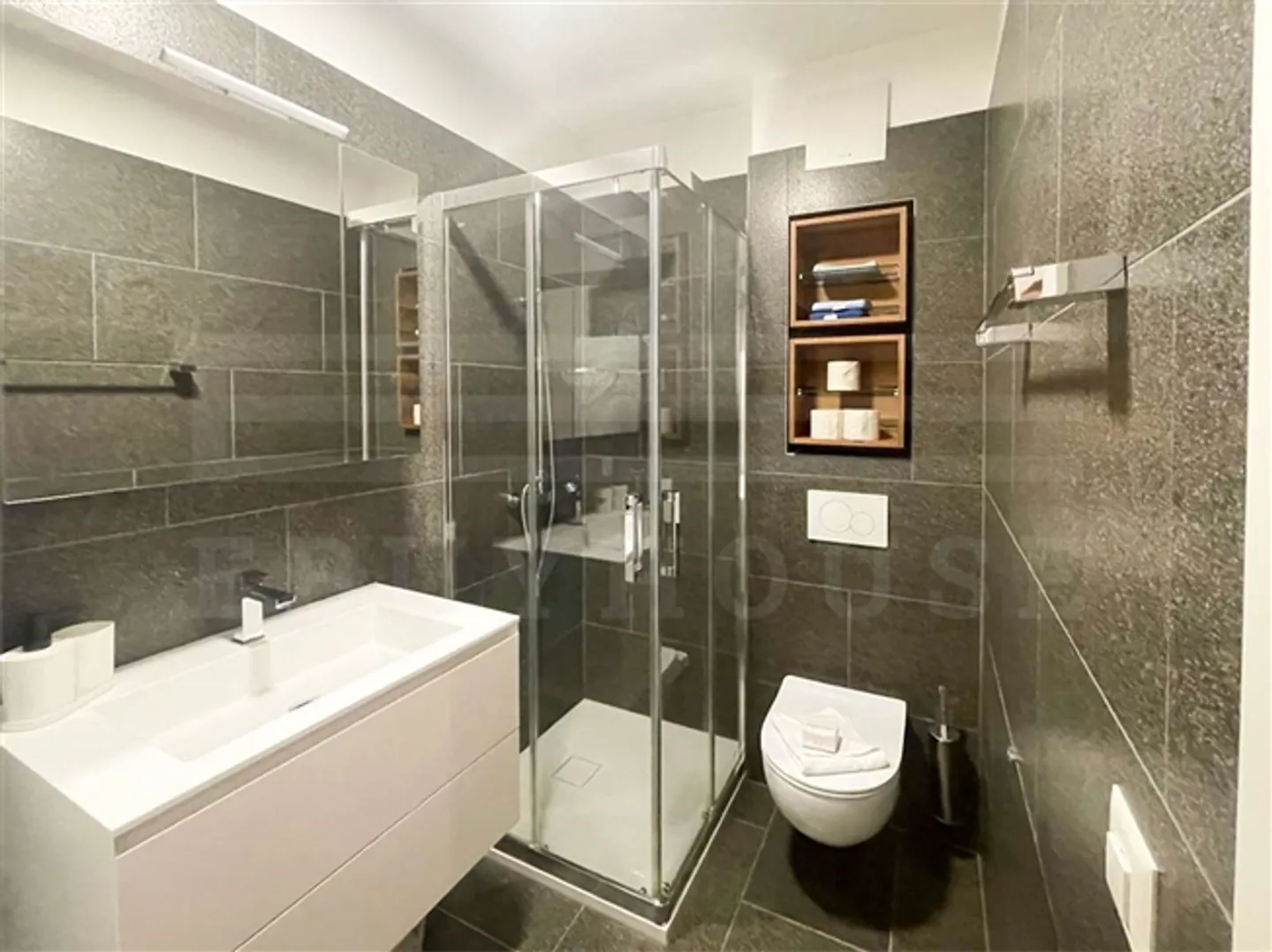 Elegant Apartment by the Lake, Ideal as a Holiday Home - Photo 15 of 20