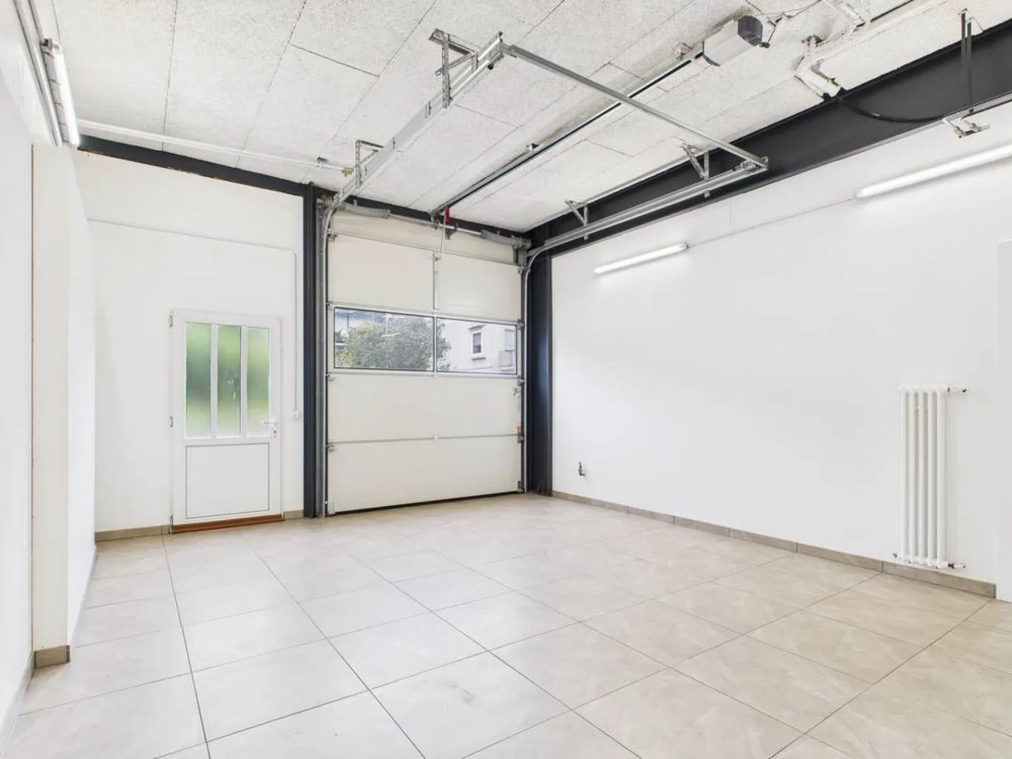 Versatile Commercial Space - Photo 5 of 8