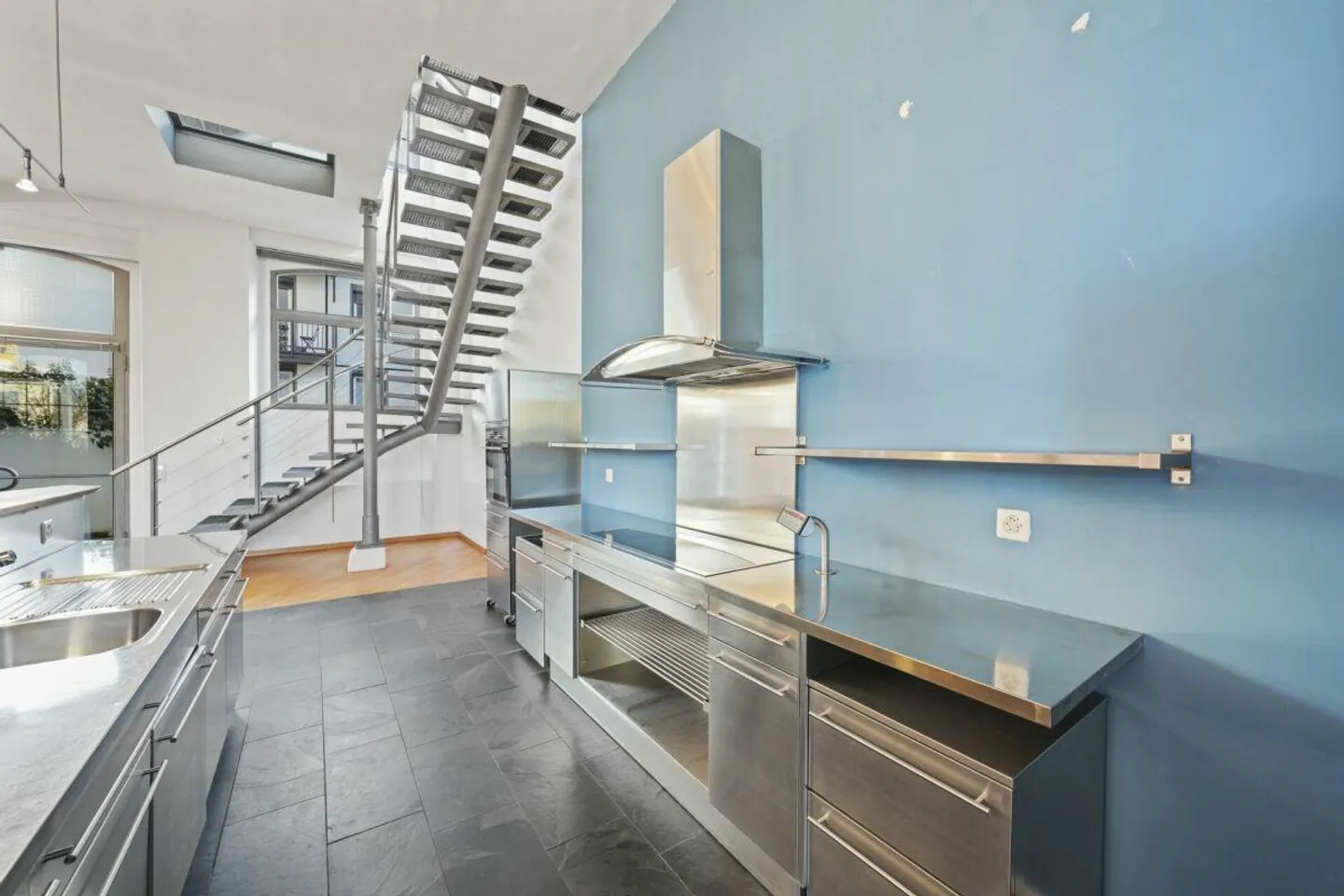 Unique, historic loft house with lake view and plenty of space to... - Photo 16 of 30