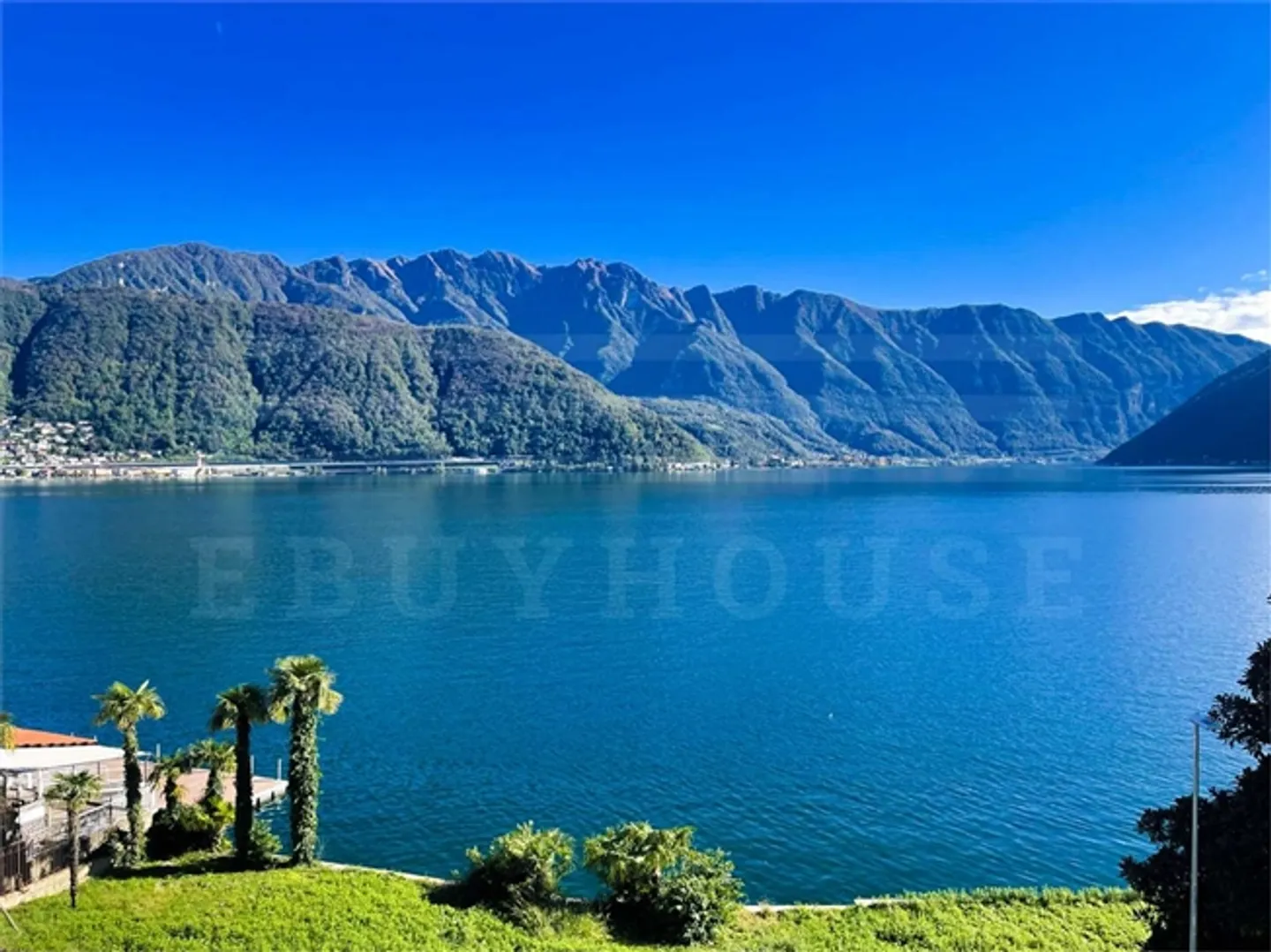 Elegant Apartment by the Lake, Ideal as a Holiday Home - Photo 2 of 20